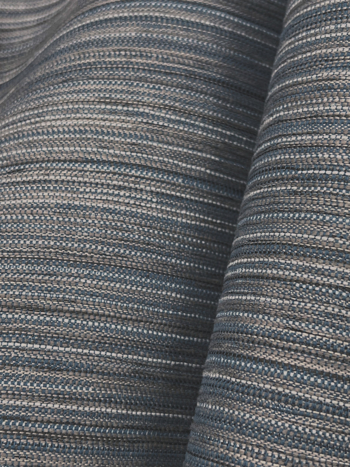 200-13-peel-and-stick-wallpaper-detail-closeup