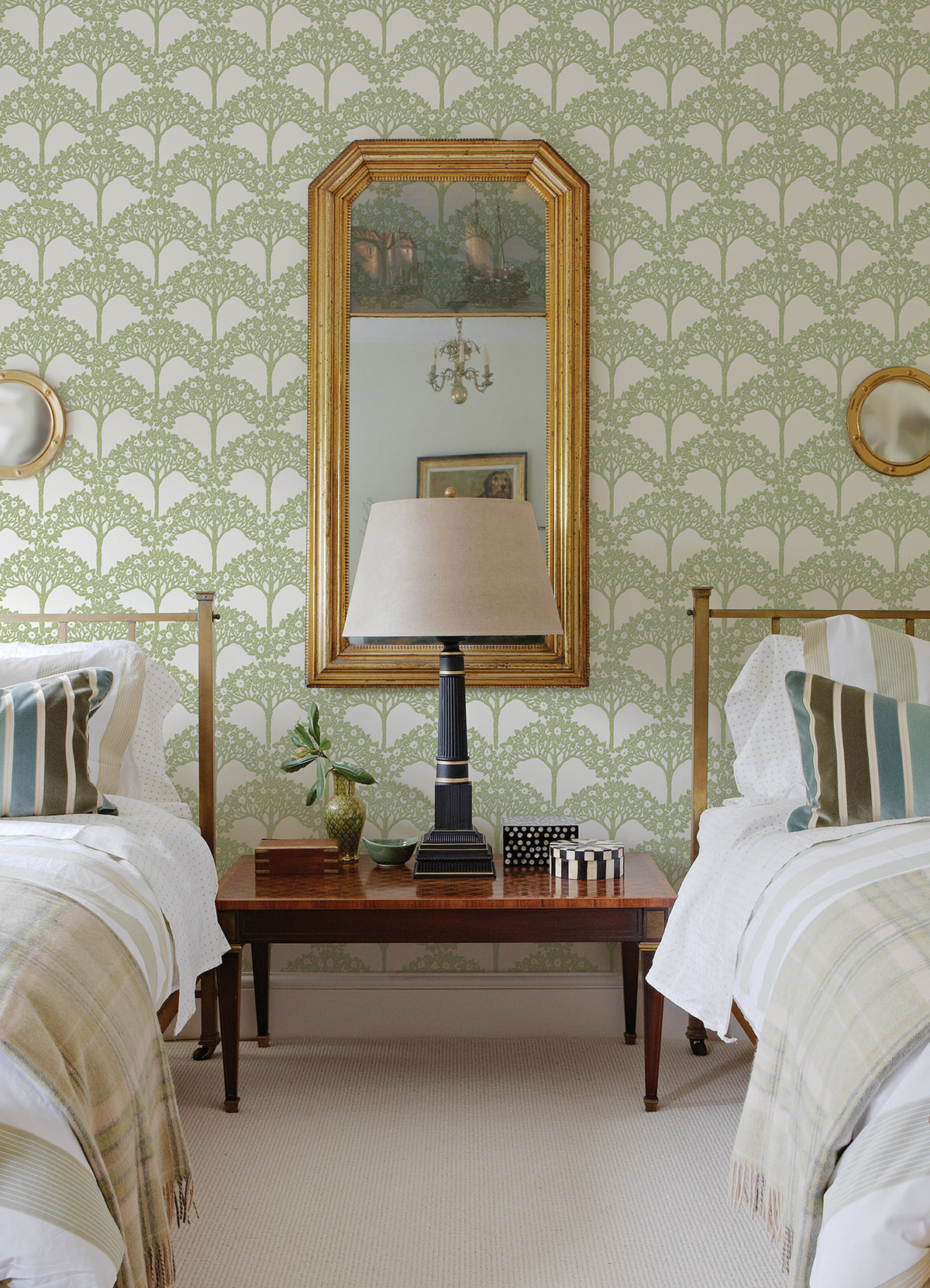 2970-26114-peel-and-stick-wallpaper-room-scene