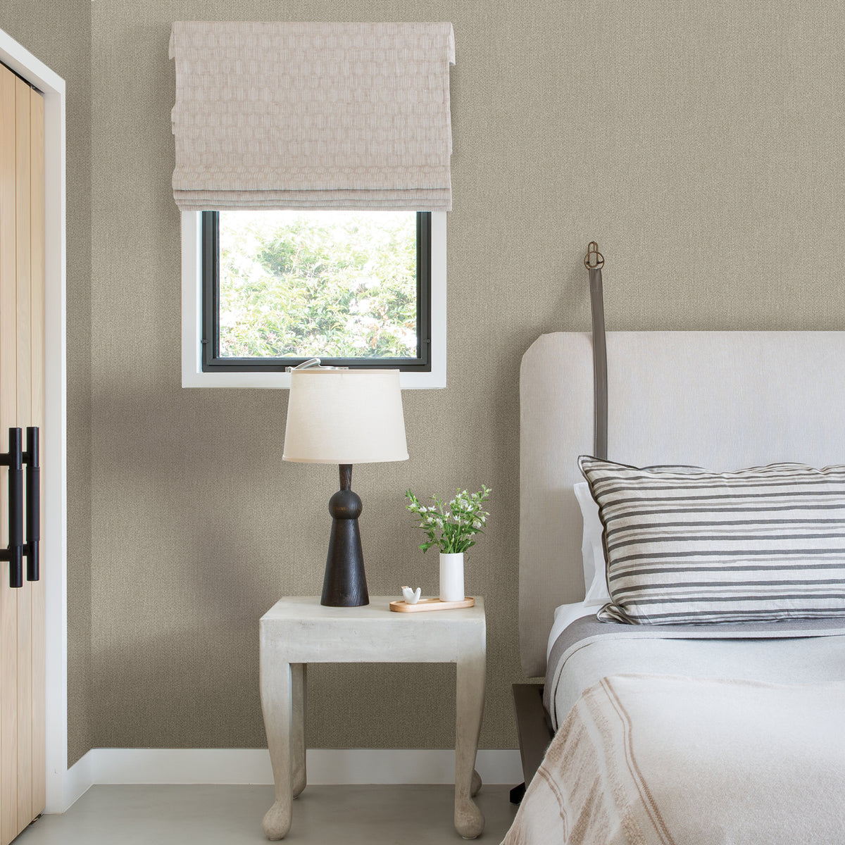 2971-86303-peel-and-stick-wallpaper-room-scene