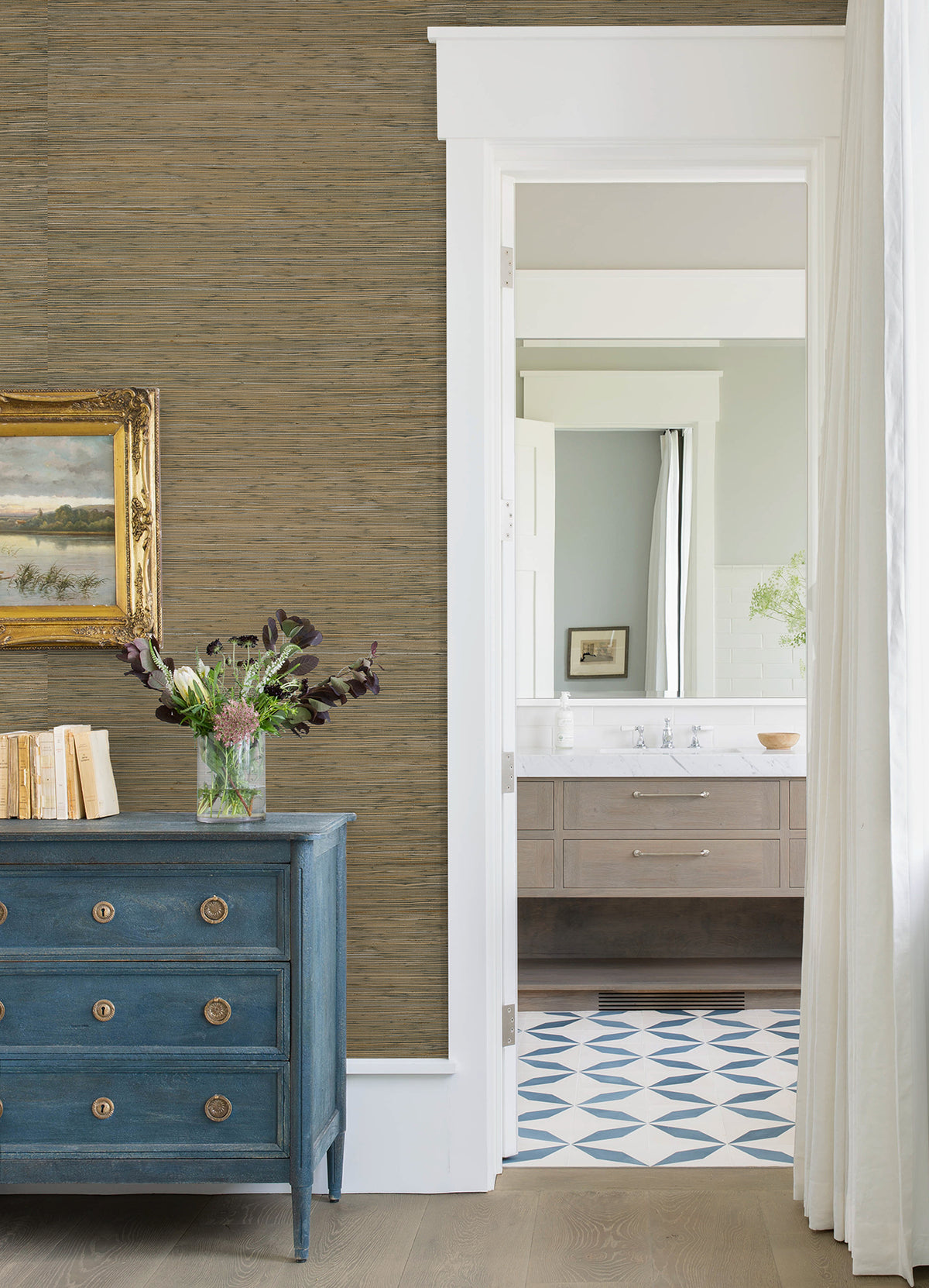2972-86110-peel-and-stick-wallpaper-room-scene