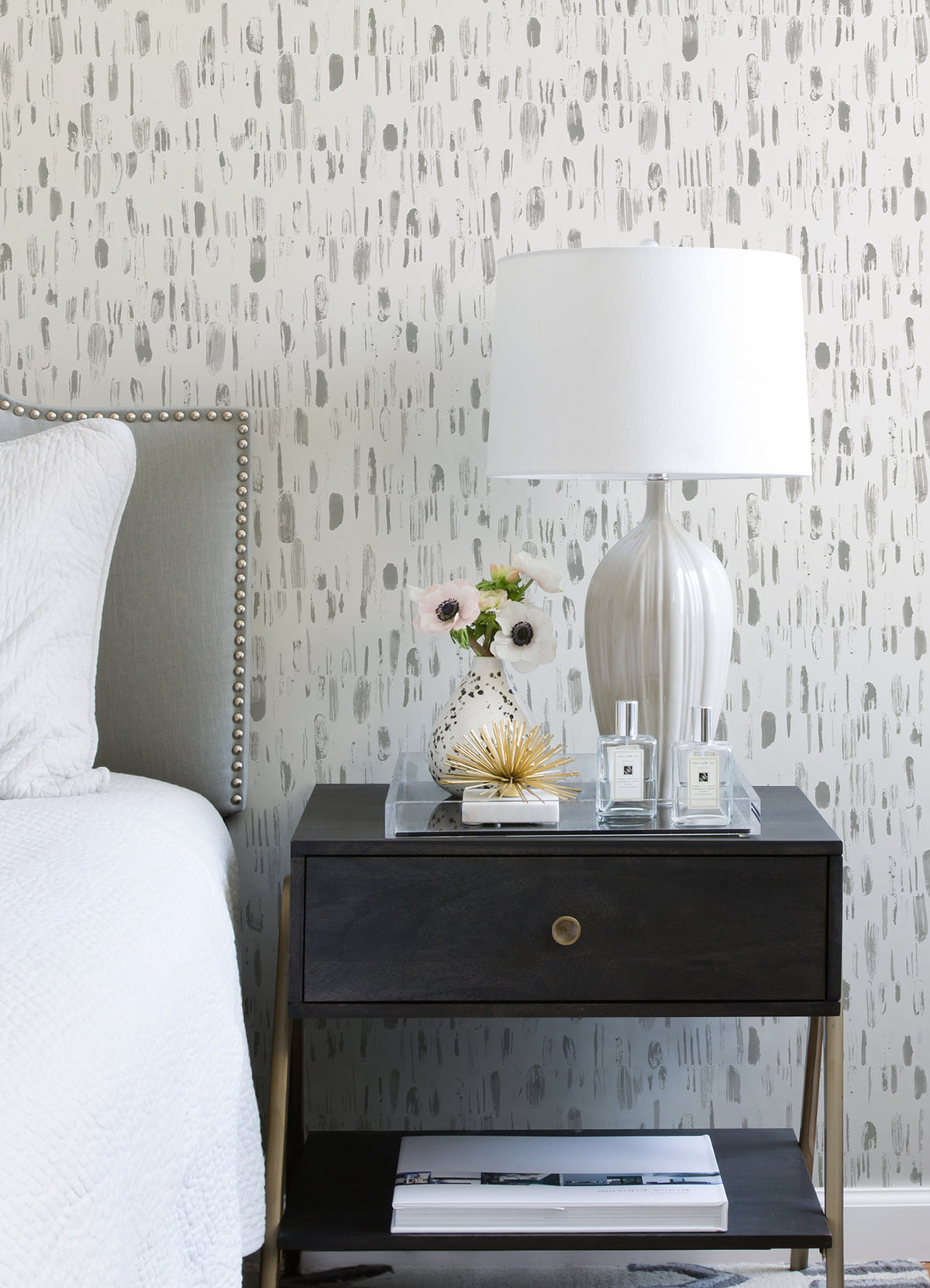 2973-90204-peel-and-stick-wallpaper-room-scene