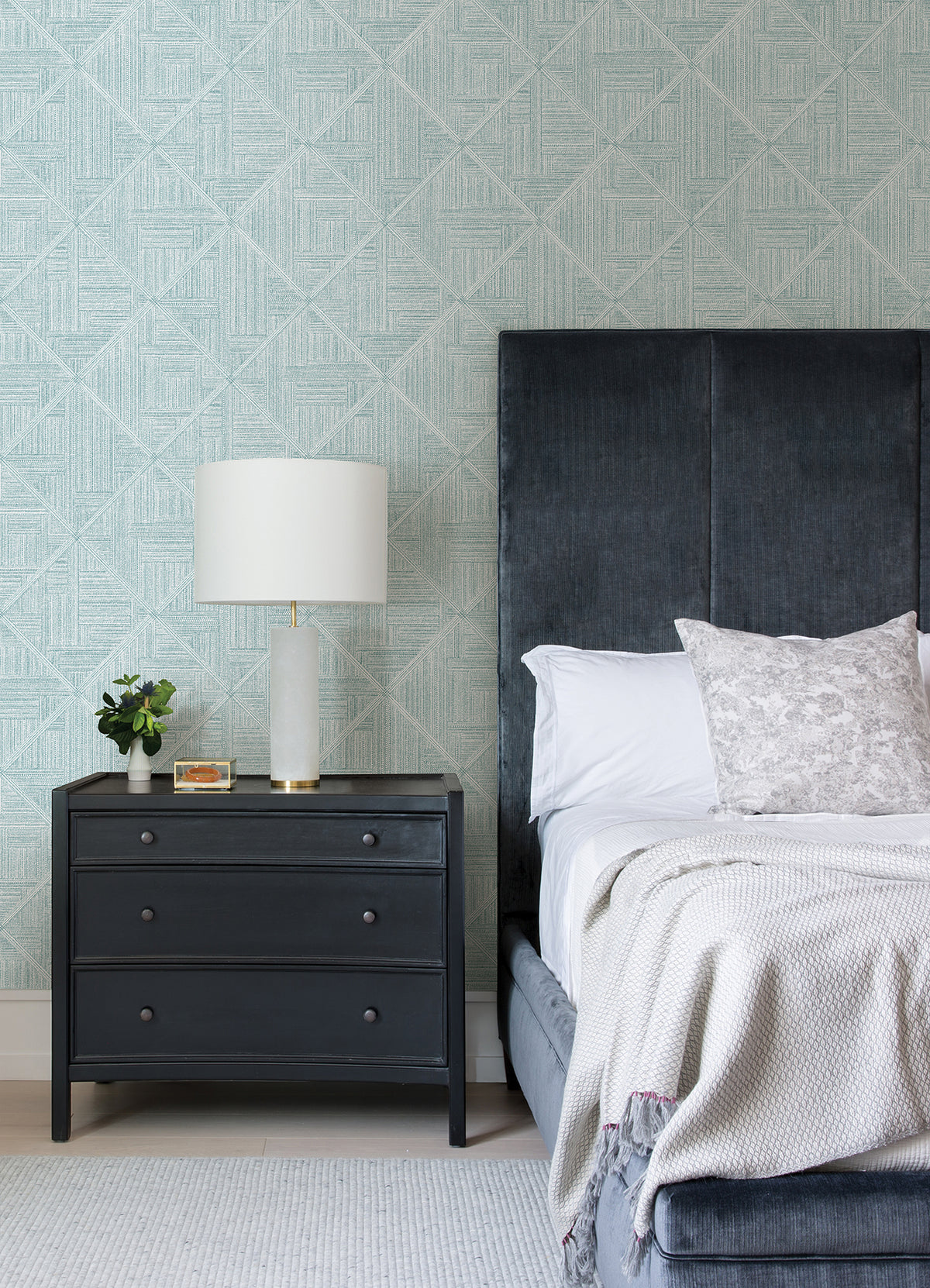 2975-26210-peel-and-stick-wallpaper-room-scene