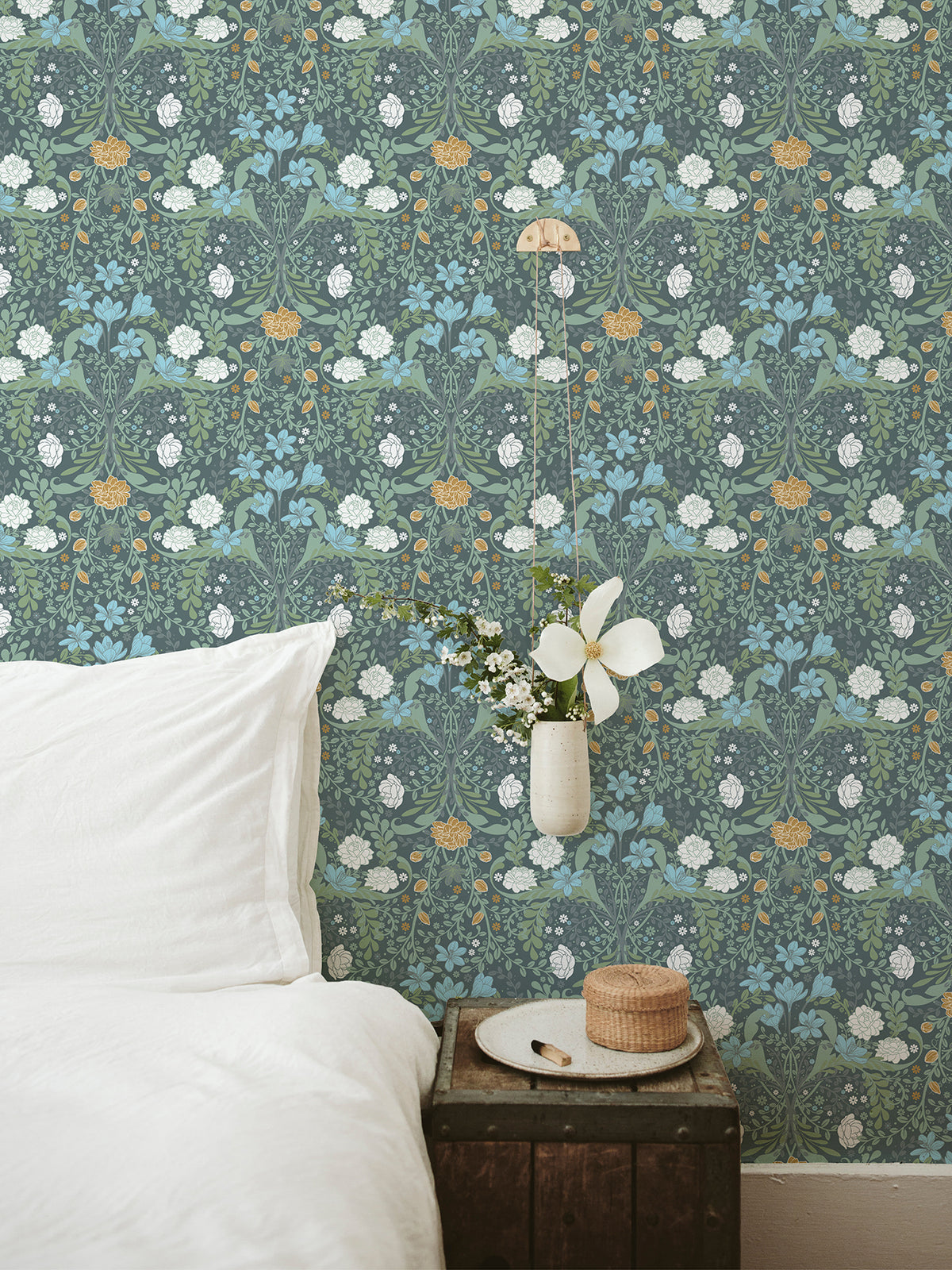 2999-24106-peel-and-stick-wallpaper-room-scene