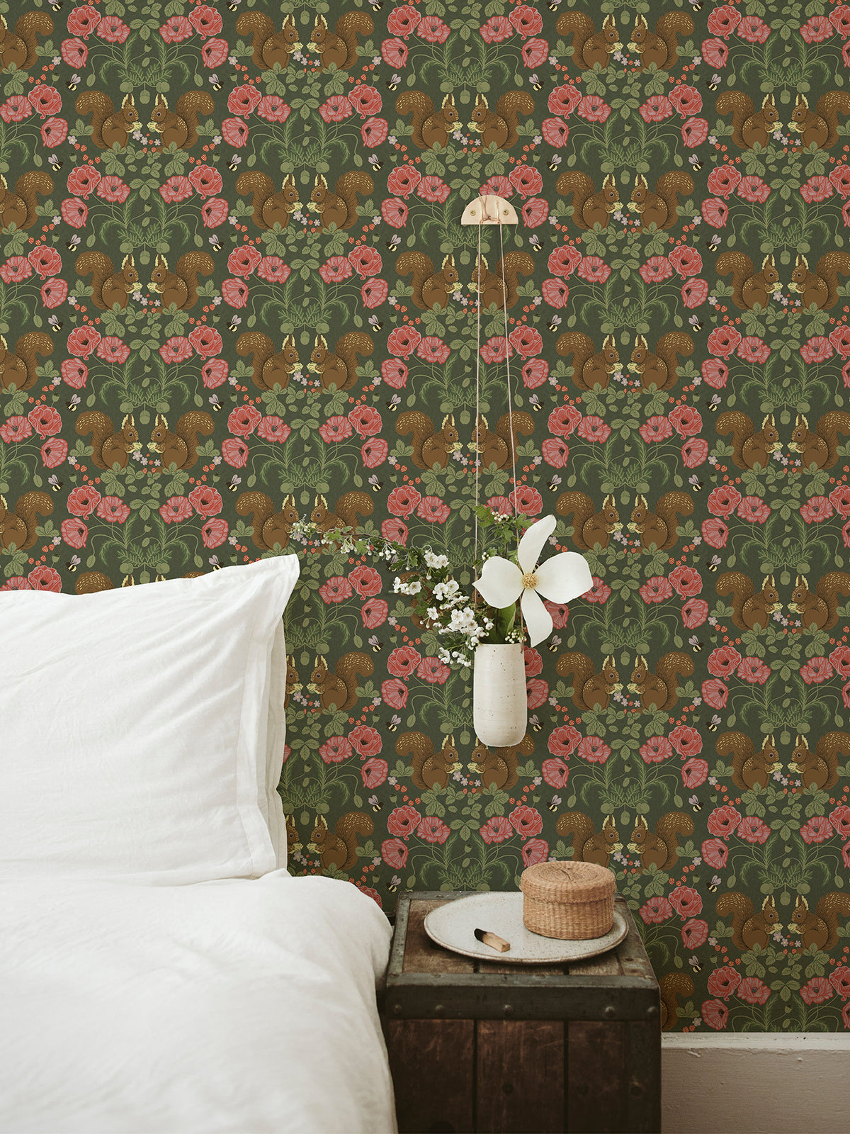 2999-44124-peel-and-stick-wallpaper-room-scene-detail-closeup