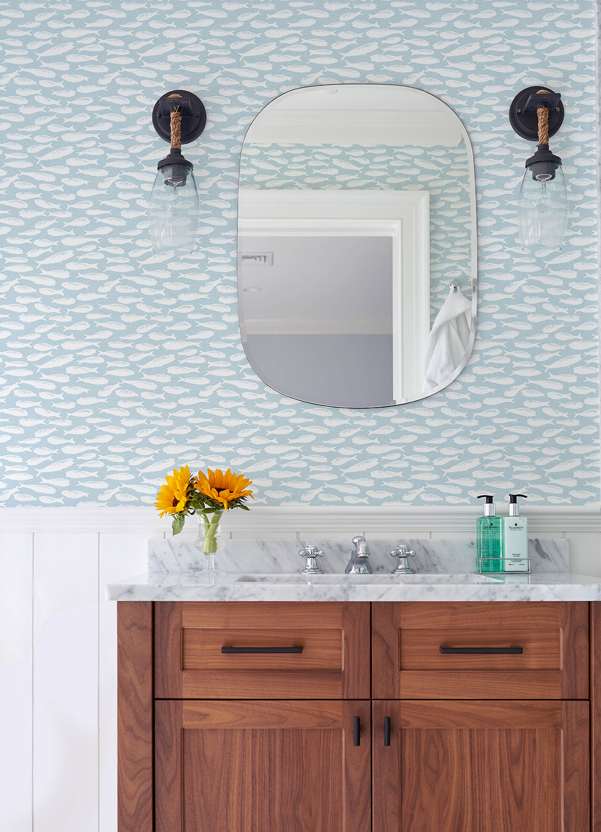 3122-10504-peel-and-stick-wallpaper-room-scene