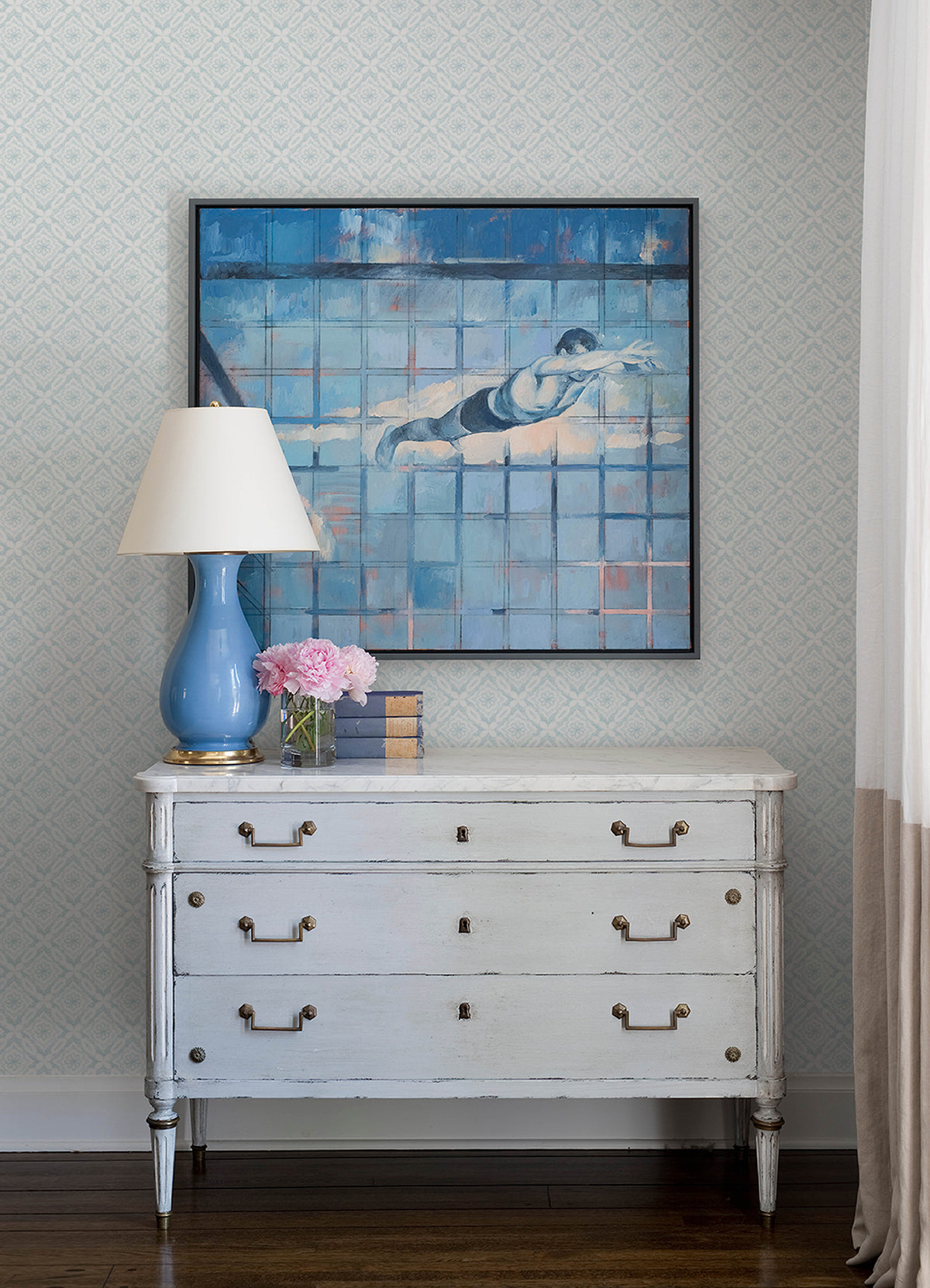 3122-10704-peel-and-stick-wallpaper-room-scene