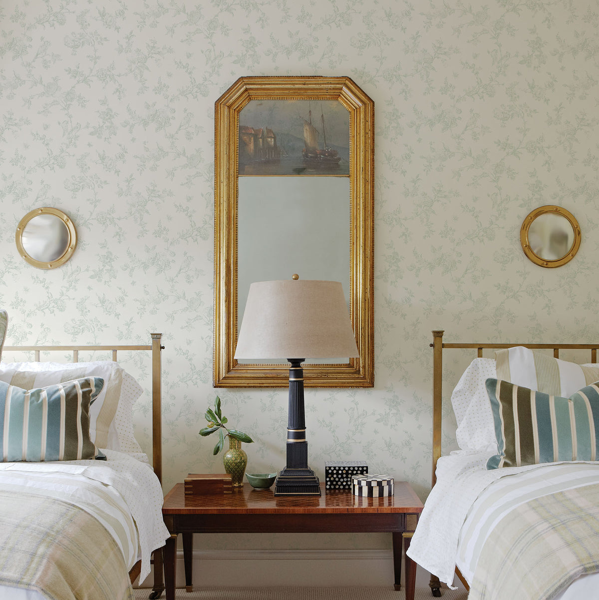 3123-02194-peel-and-stick-wallpaper-room-scene