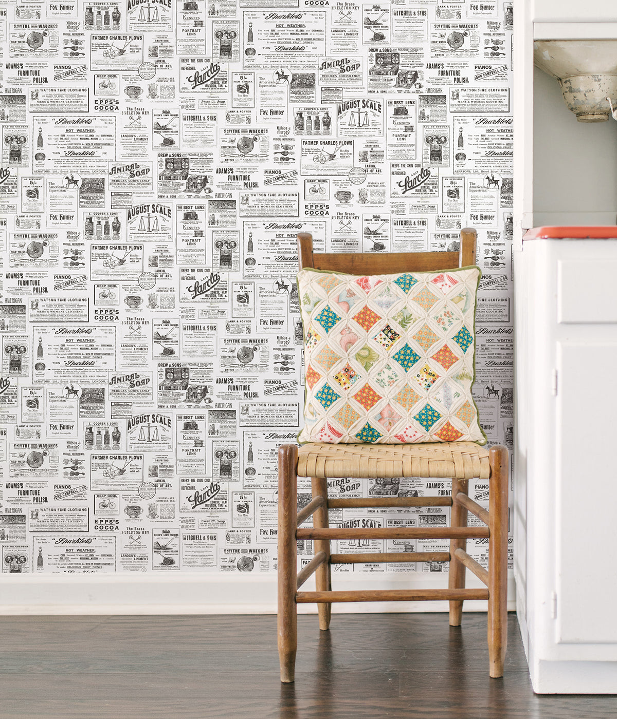 3123-64272-peel-and-stick-wallpaper-room-scene