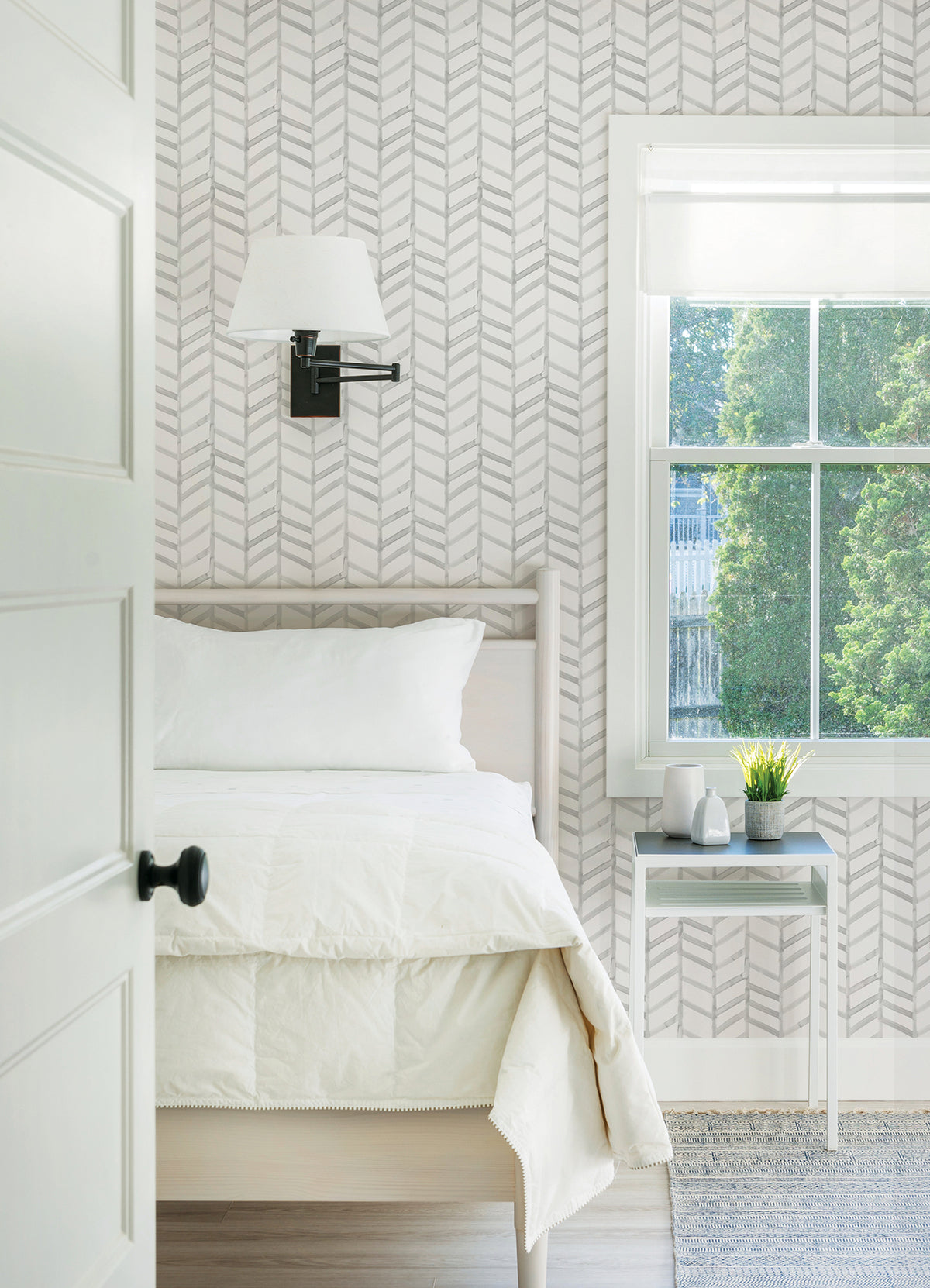3124-13922-peel-and-stick-wallpaper-room-scene