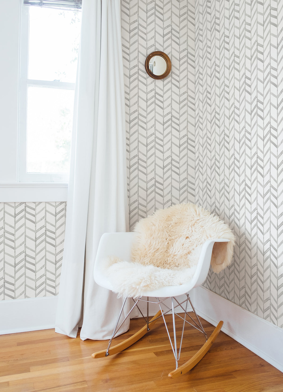 3124-13922-peel-and-stick-wallpaper-room-scene-detail-closeup