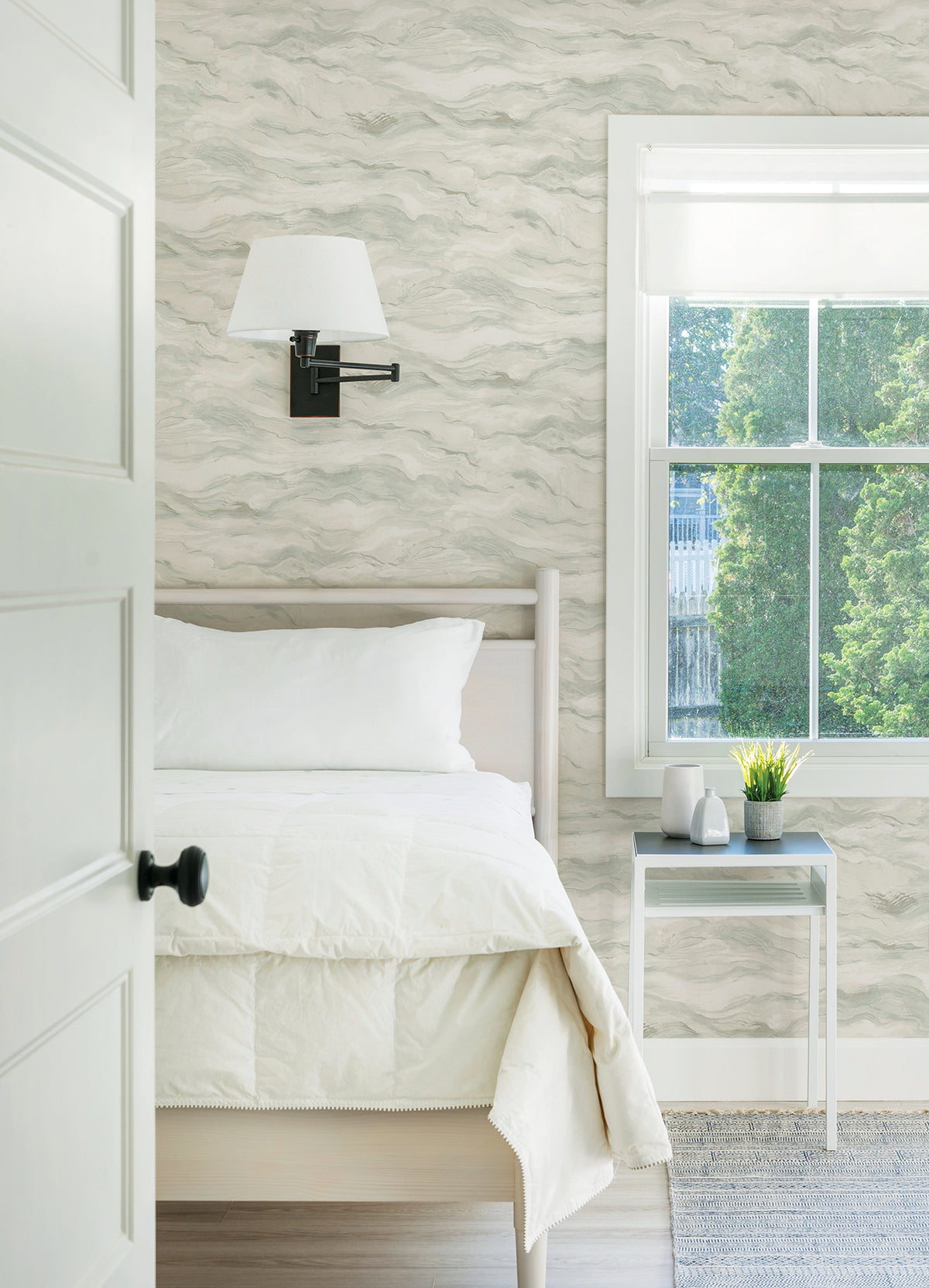 3124-13954-peel-and-stick-wallpaper-room-scene-detail-closeup