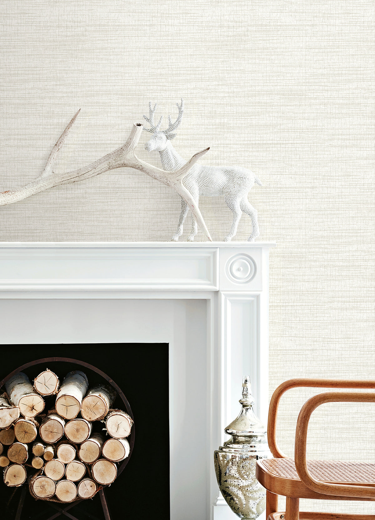 3124-13987-peel-and-stick-wallpaper-room-scene