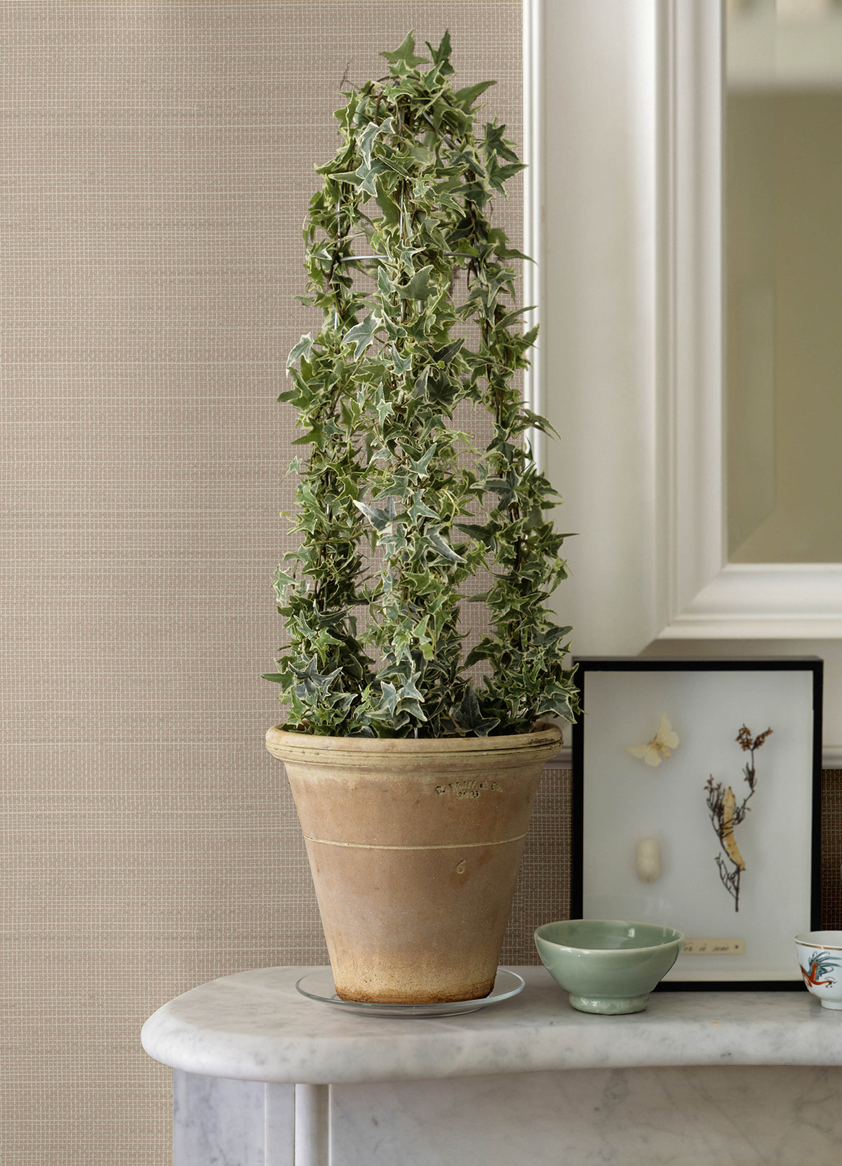 3125-71052-peel-and-stick-wallpaper-room-scene-detail-closeup