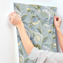 3125-72300-peel-and-stick-wallpaper-stick-application-step