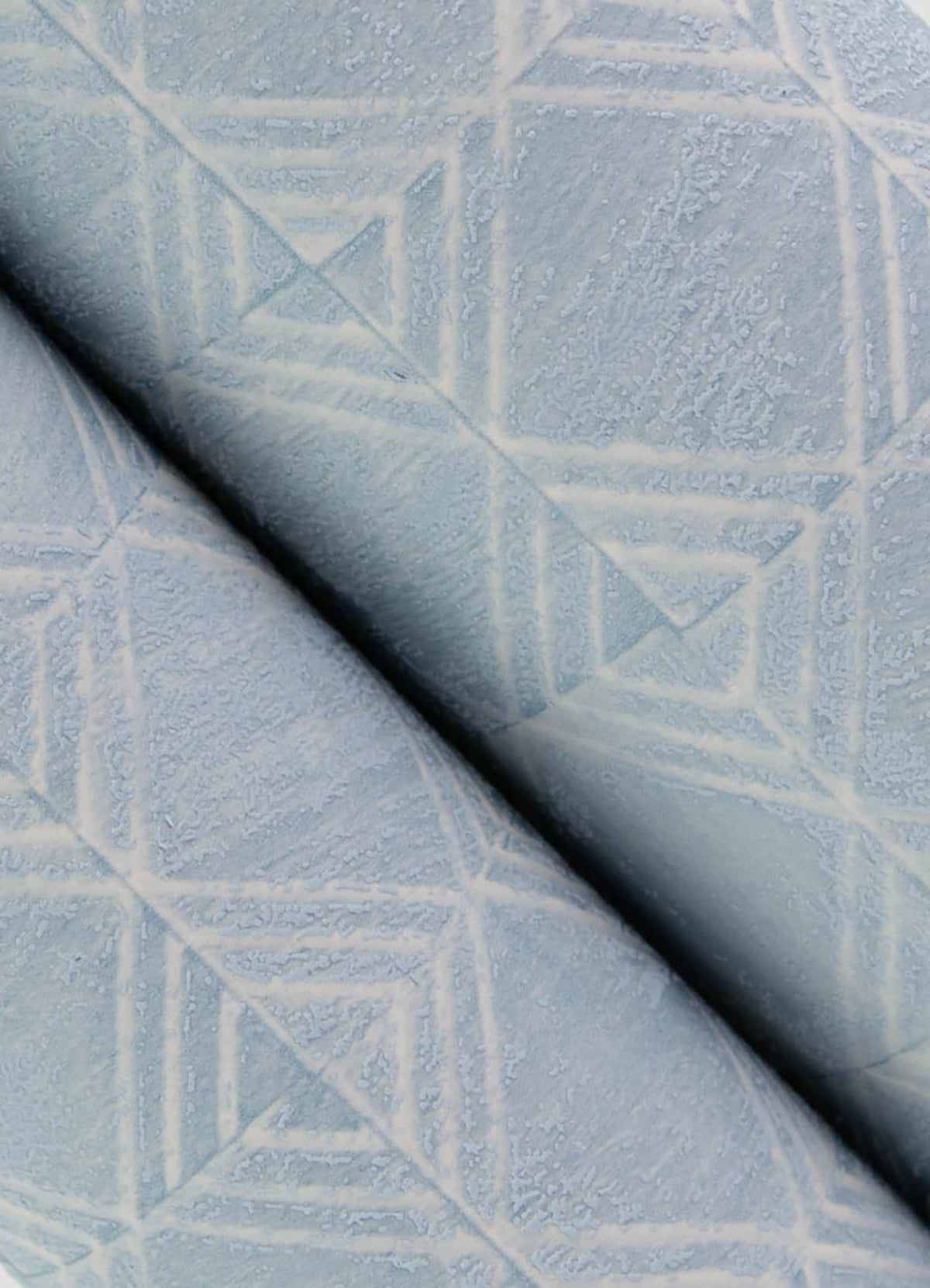 3125-72305-peel-and-stick-wallpaper-detail-closeup