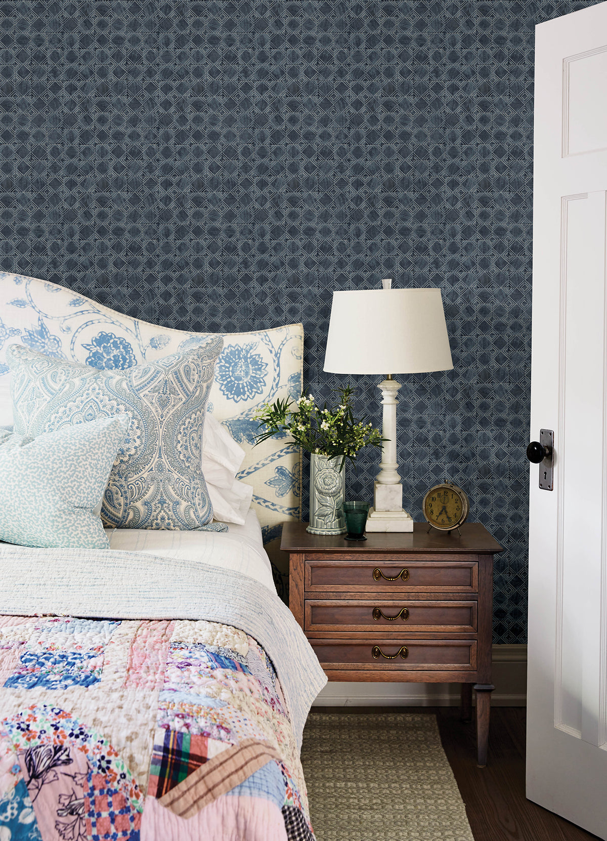 3125-72306-peel-and-stick-wallpaper-room-scene
