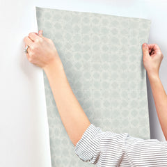 3125-72308-peel-and-stick-wallpaper-stick-application-step
