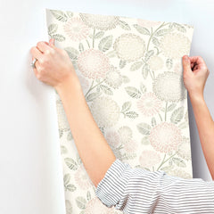 3125-72329-peel-and-stick-wallpaper-stick-application-step