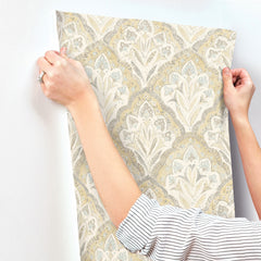 3125-72338-peel-and-stick-wallpaper-stick-application-step