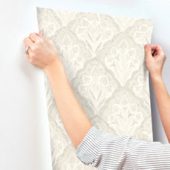 3125-72339-peel-and-stick-wallpaper-stick-application-step