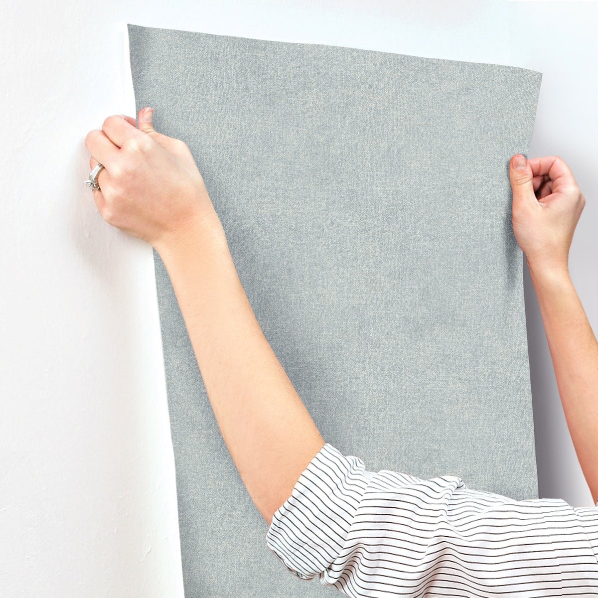 3125-72357-peel-and-stick-wallpaper-stick-application-step