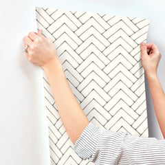 3125-72366-peel-and-stick-wallpaper-stick-application-step