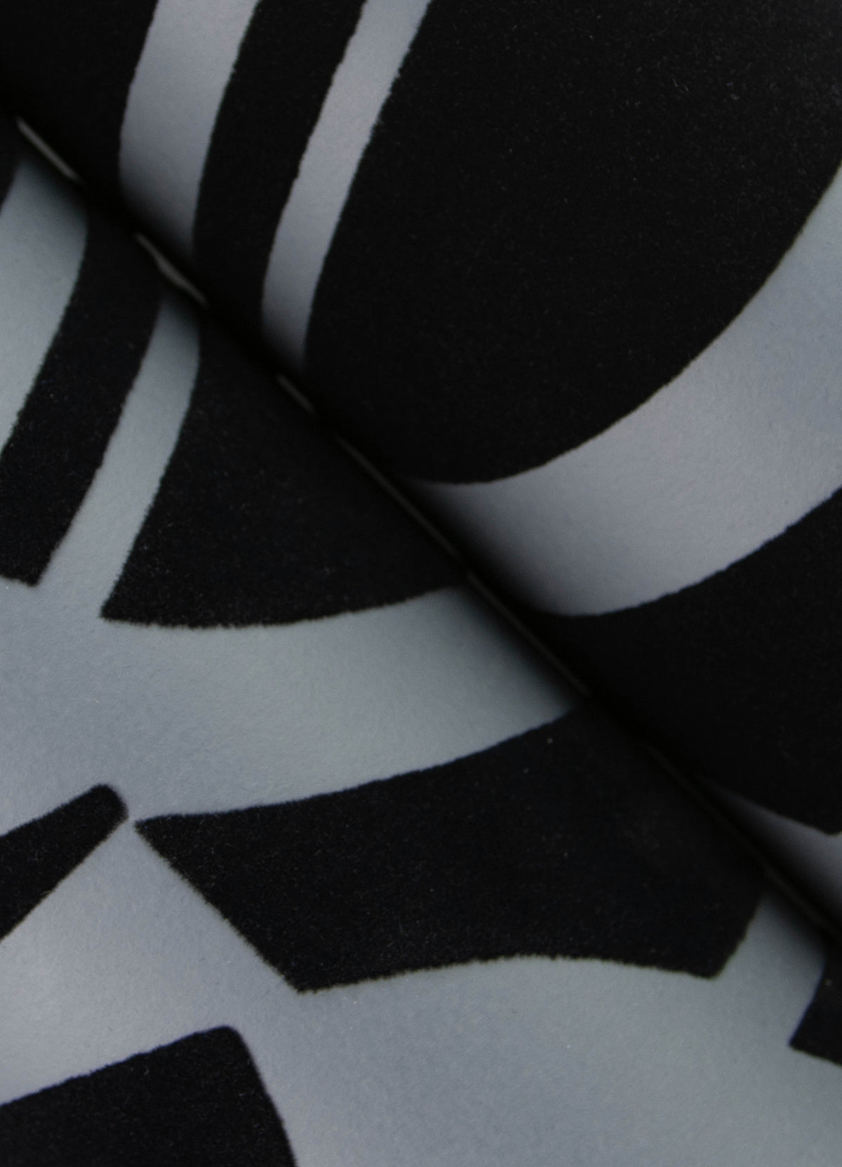 4034-87379-peel-and-stick-wallpaper-detail-closeup