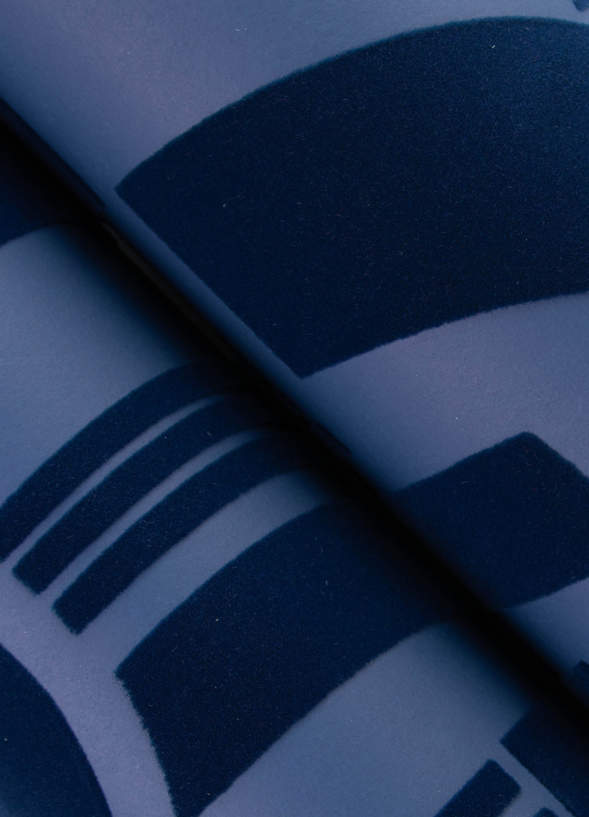 4034-87381-peel-and-stick-wallpaper-detail-closeup