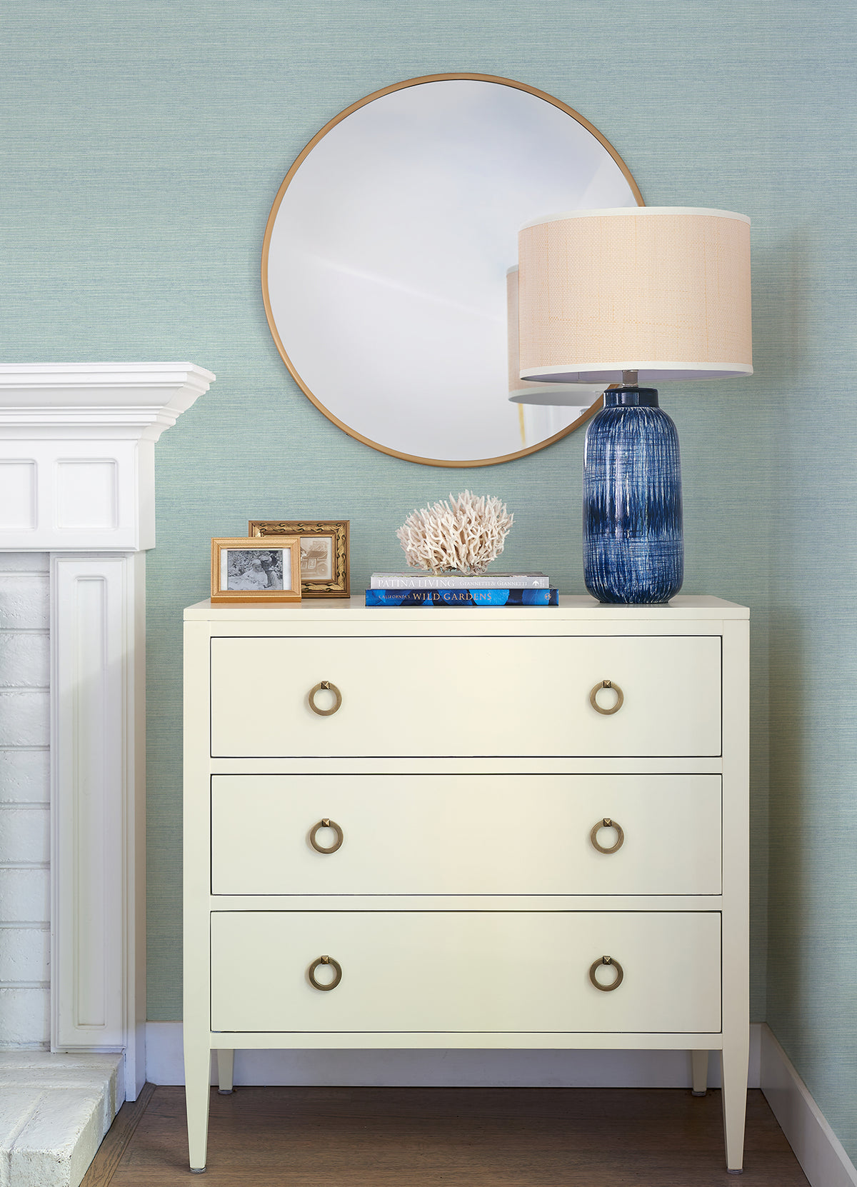 4046-24282-peel-and-stick-wallpaper-room-scene