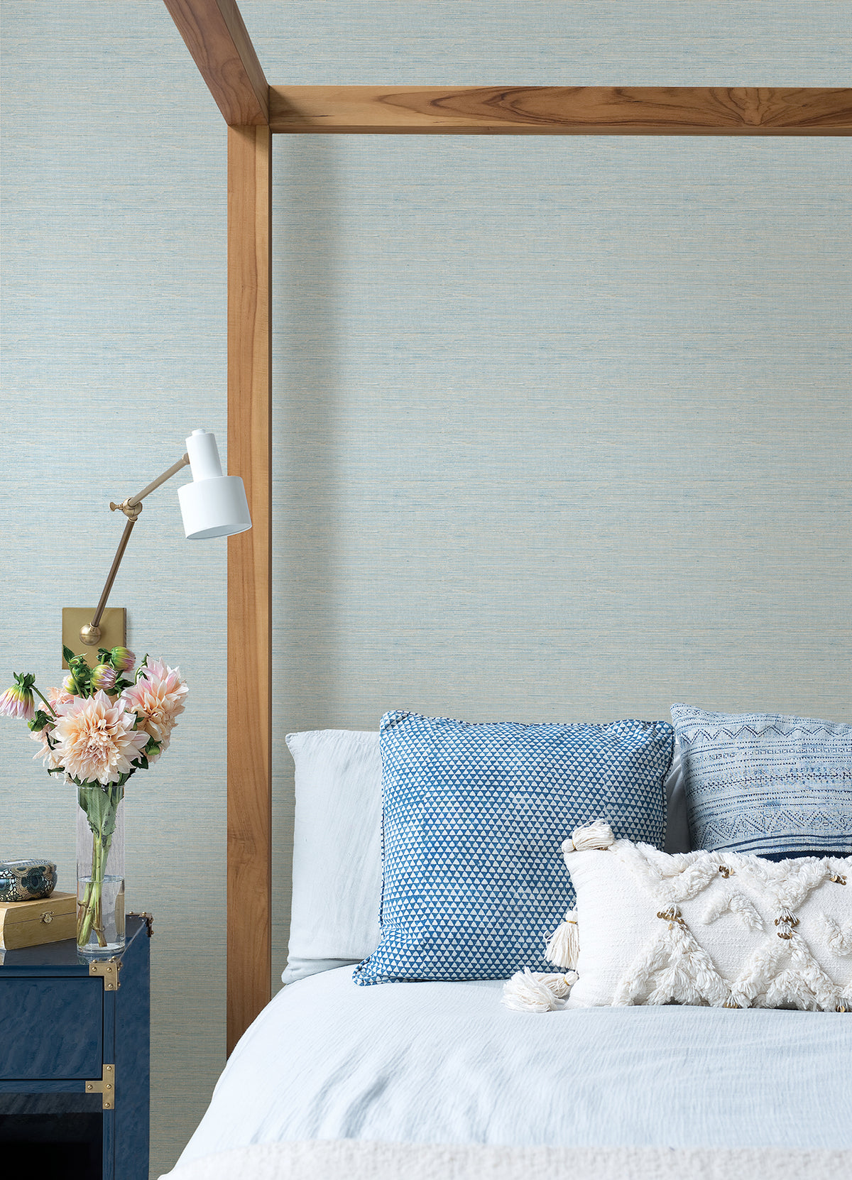 4046-24283-peel-and-stick-wallpaper-room-scene-detail-closeup