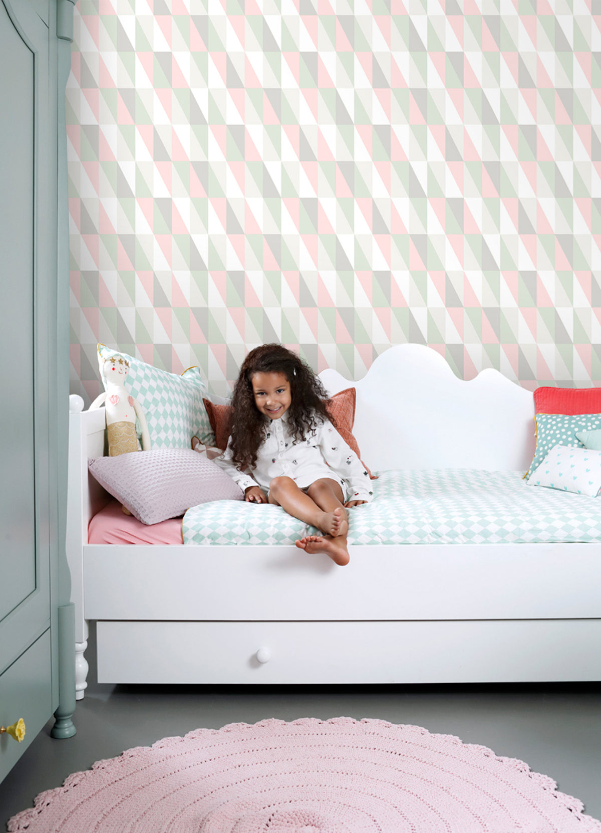 4060-138919-peel-and-stick-wallpaper-room-scene-detail-closeup