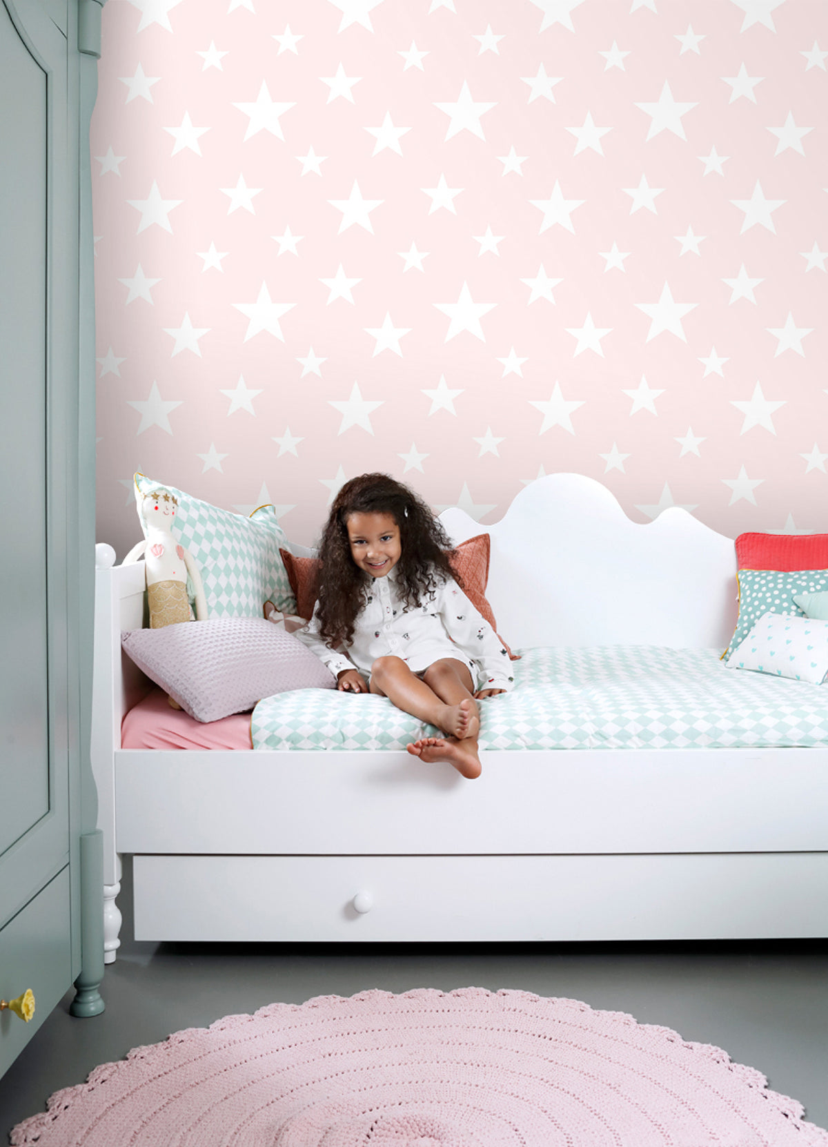 4060-138931-peel-and-stick-wallpaper-room-scene-detail-closeup