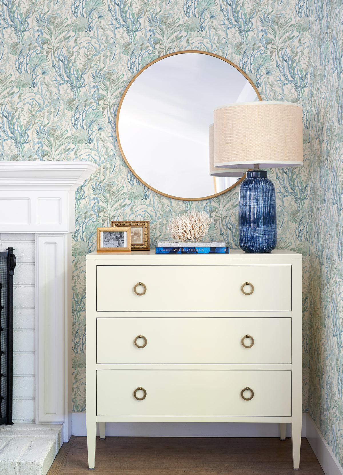 4071-71003-peel-and-stick-wallpaper-room-scene-detail-closeup