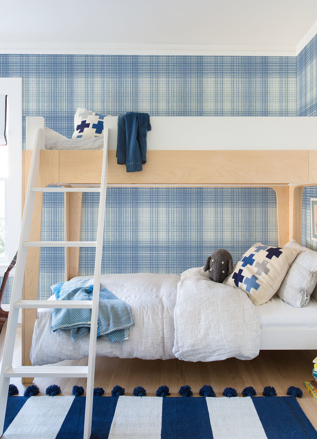 4071-71043-peel-and-stick-wallpaper-room-scene