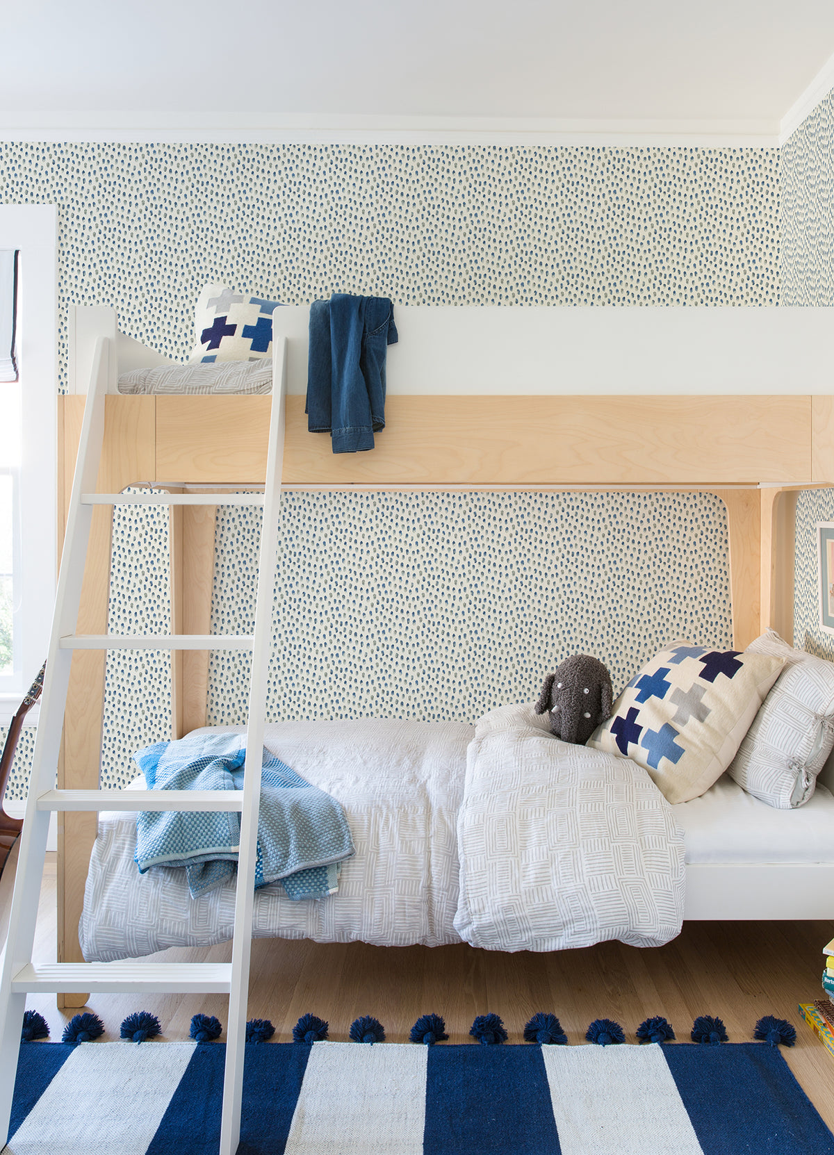 4071-71060-peel-and-stick-wallpaper-room-scene-detail-closeup