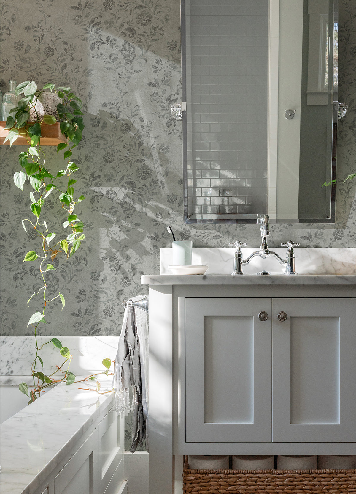 4072-70008-peel-and-stick-wallpaper-room-scene-detail-closeup