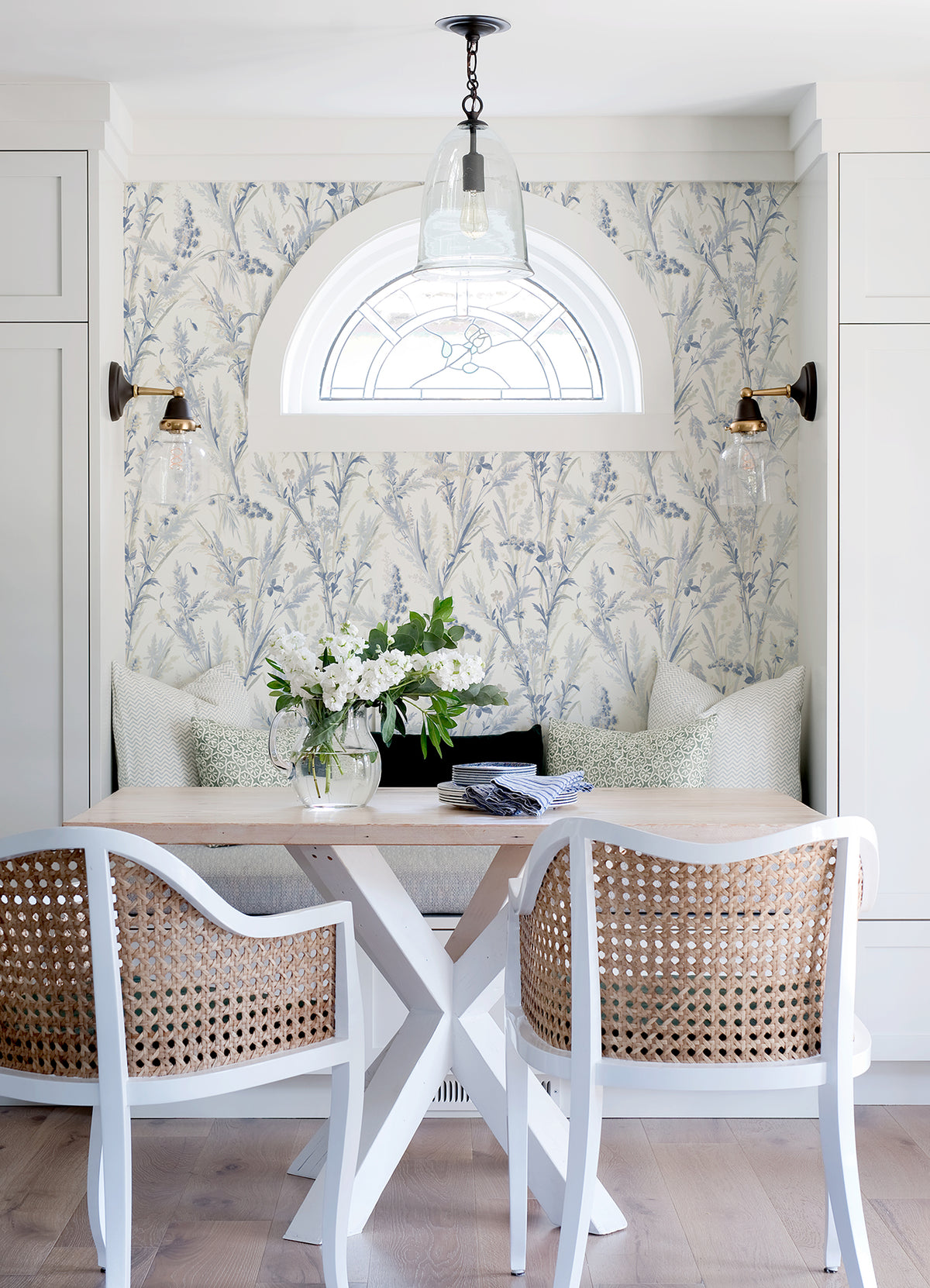 4072-70028-peel-and-stick-wallpaper-room-scene