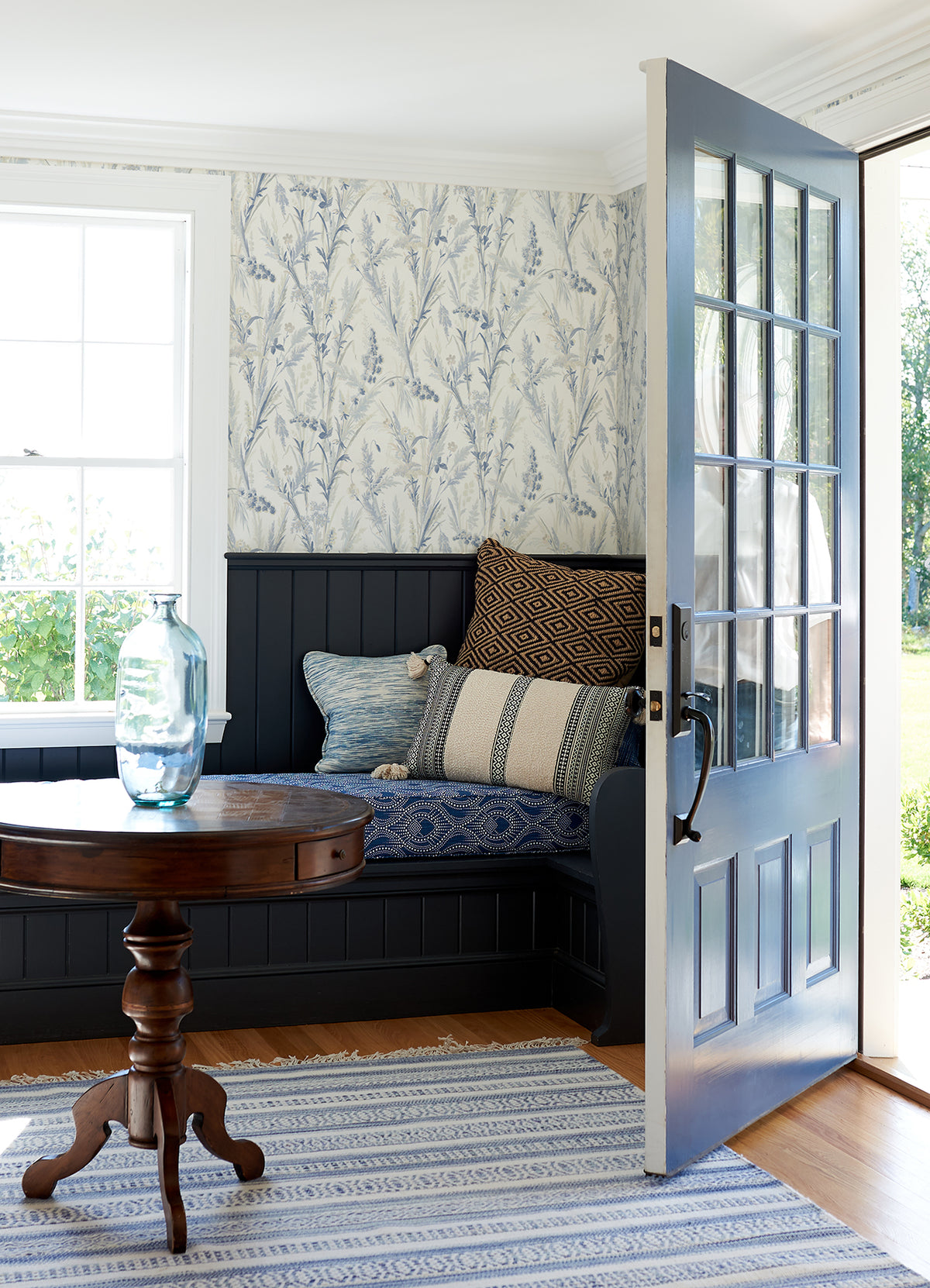4072-70028-peel-and-stick-wallpaper-room-scene-detail-closeup