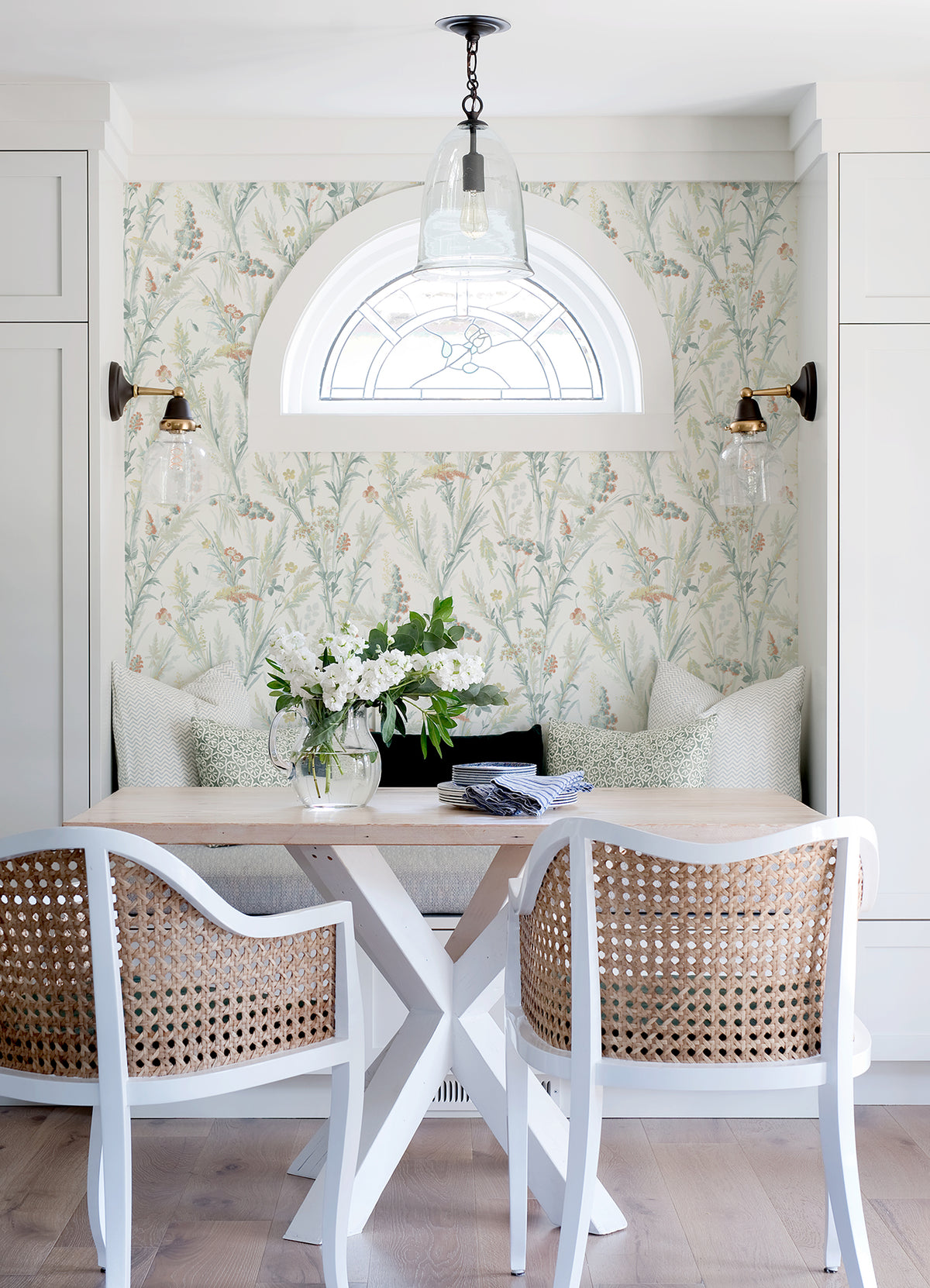 4072-70031-peel-and-stick-wallpaper-room-scene-detail-closeup