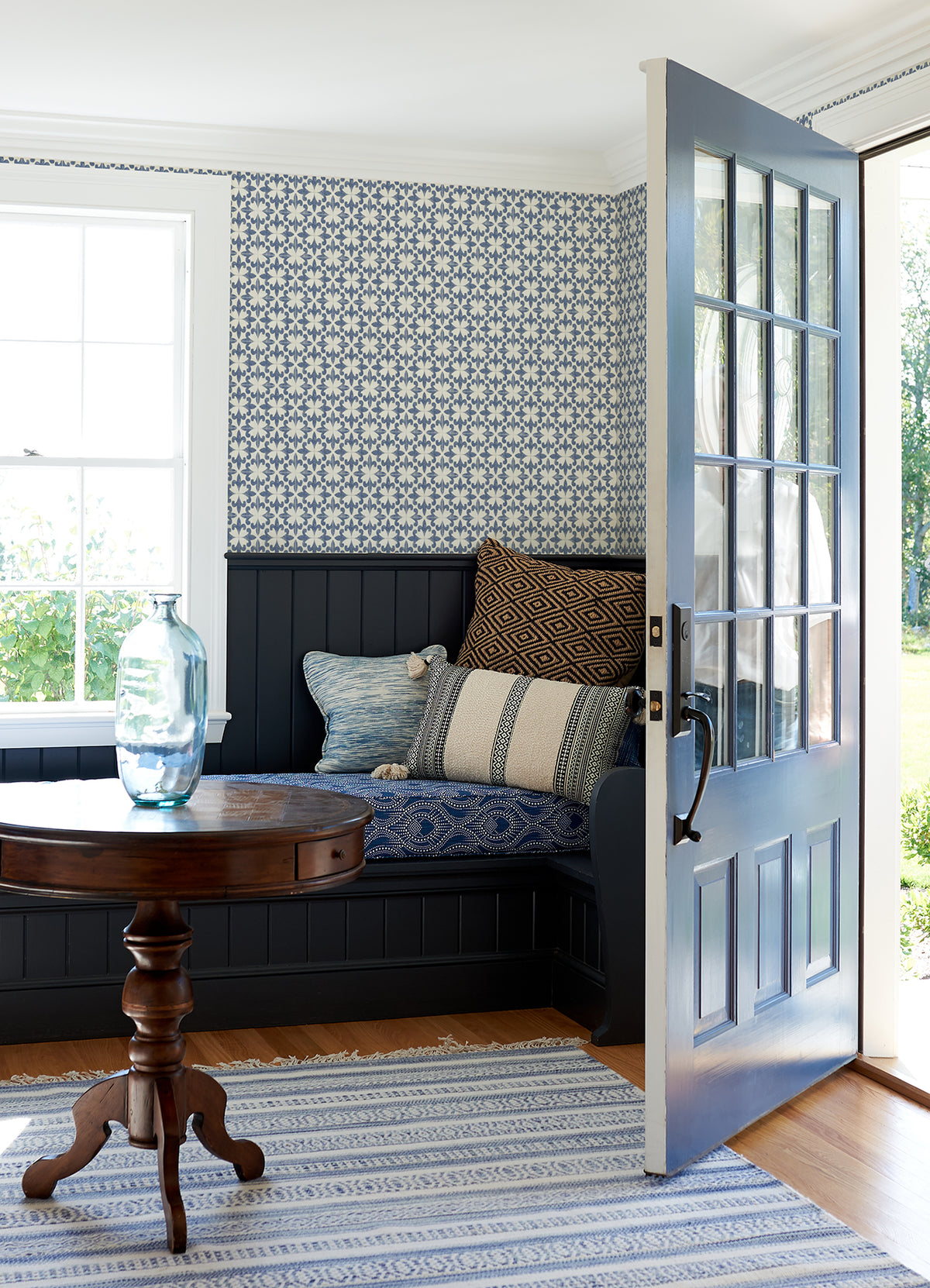 4072-70033-peel-and-stick-wallpaper-room-scene-detail-closeup