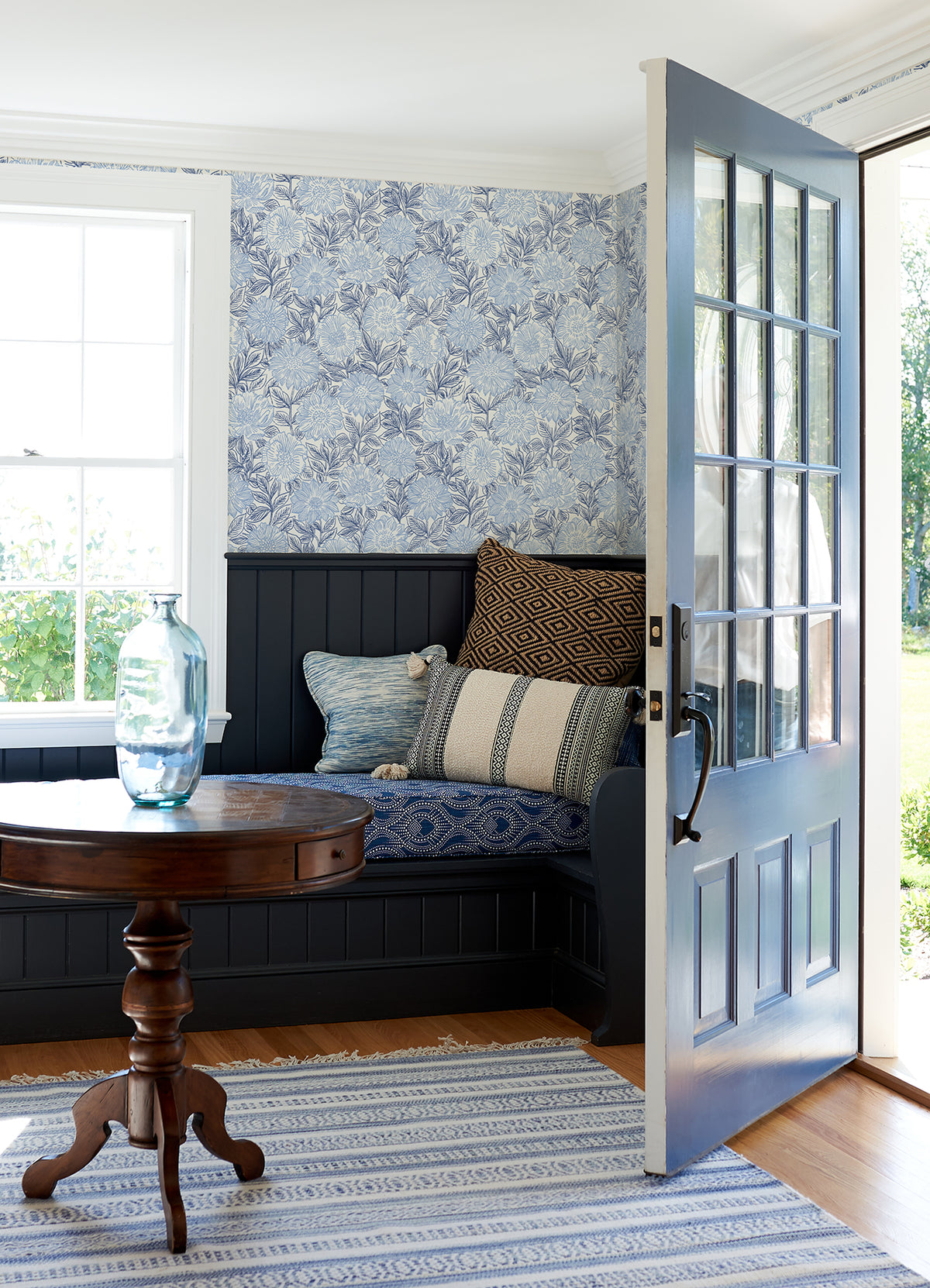 4072-70047-peel-and-stick-wallpaper-room-scene