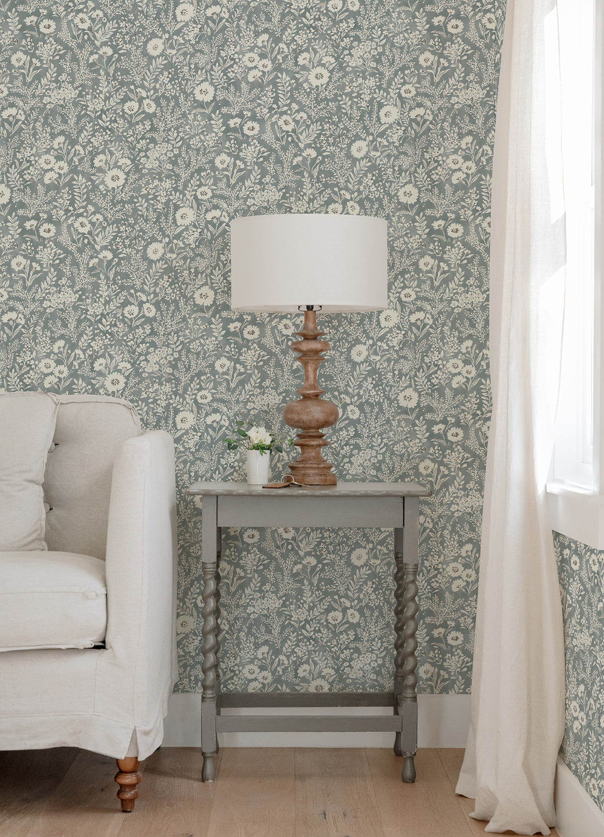 4072-70051-peel-and-stick-wallpaper-room-scene