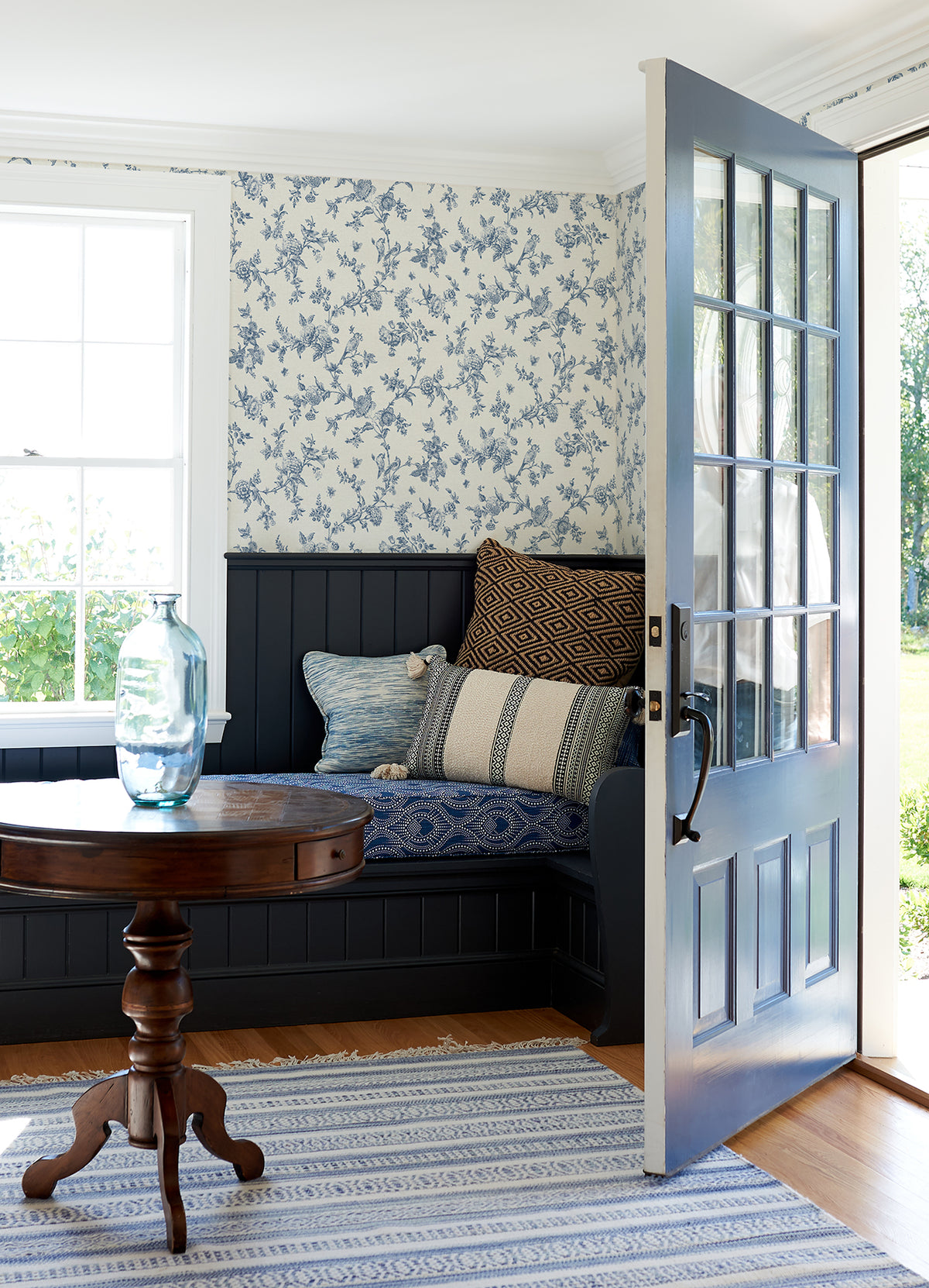 4072-70064-peel-and-stick-wallpaper-room-scene