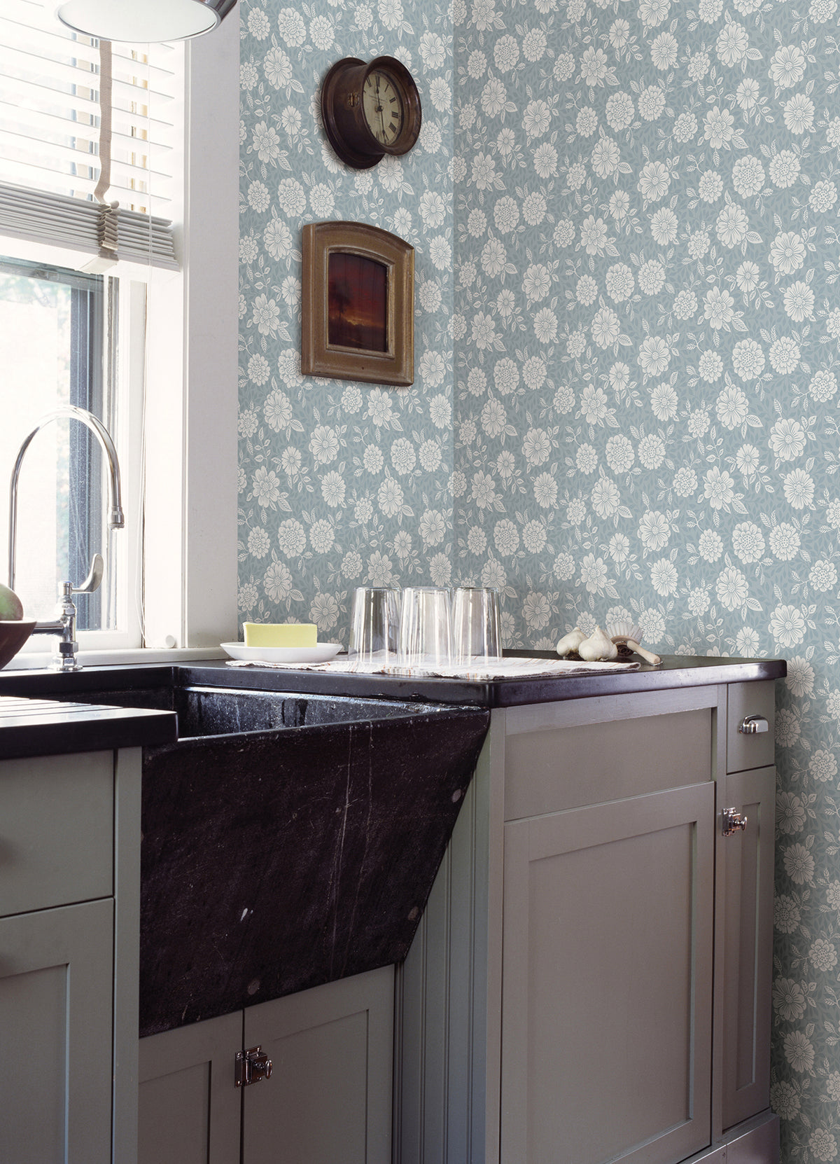 4080-15912-peel-and-stick-wallpaper-room-scene