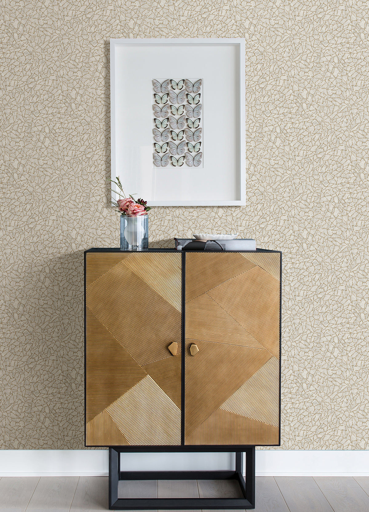 4105-86624-peel-and-stick-wallpaper-room-scene-detail-closeup