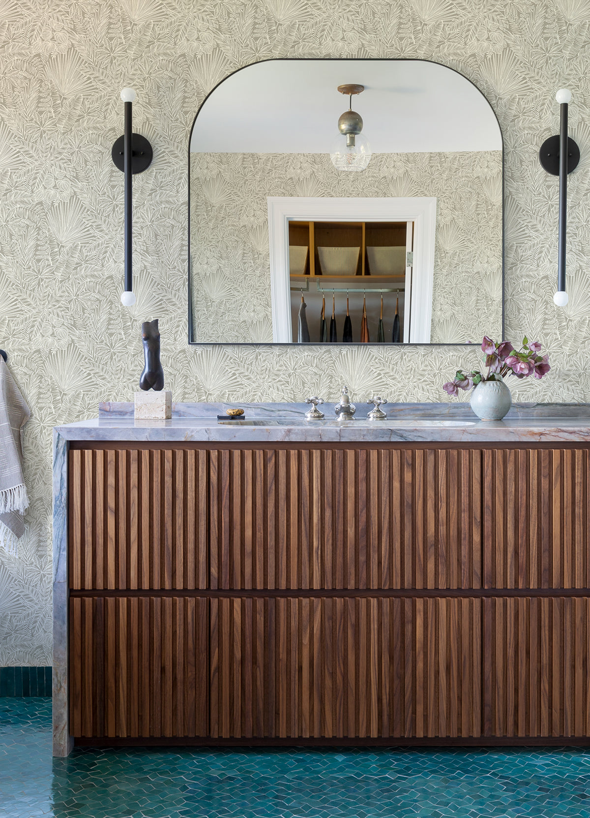 4120-26800-peel-and-stick-wallpaper-room-scene