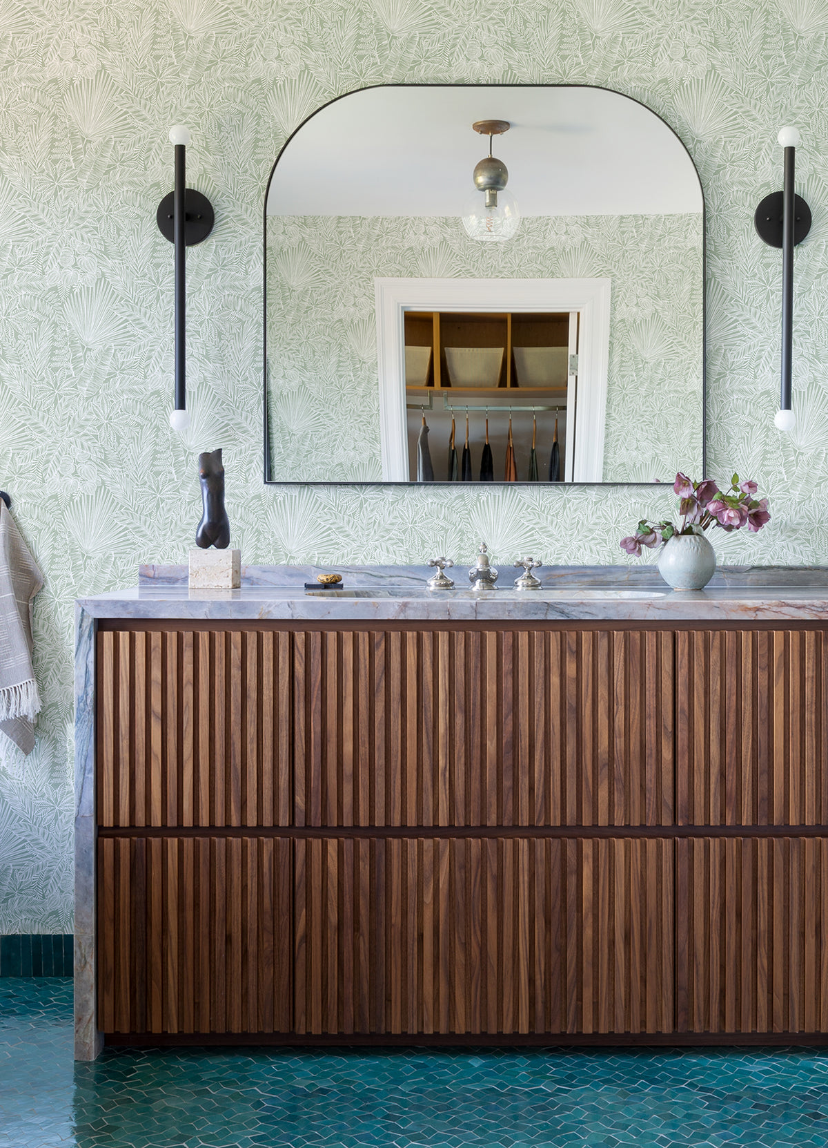 4120-26803-peel-and-stick-wallpaper-room-scene