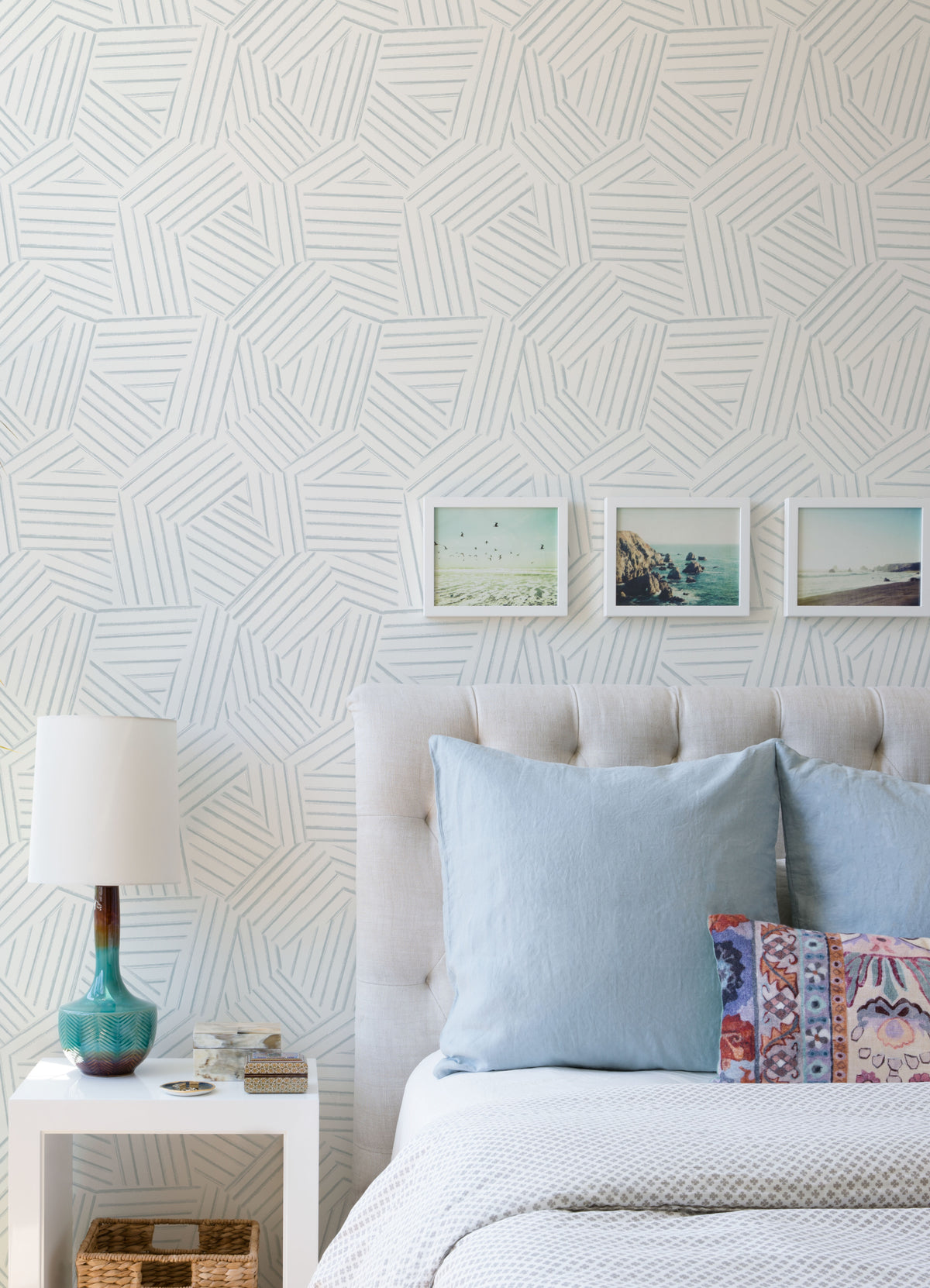 4121-26904-peel-and-stick-wallpaper-room-scene