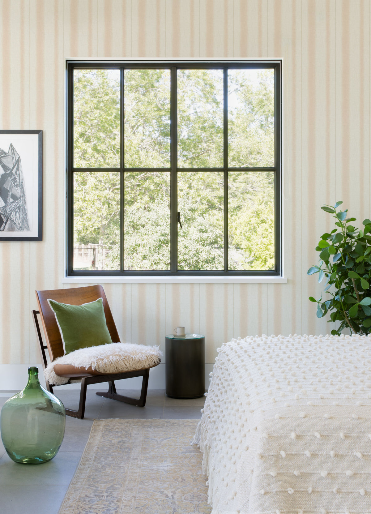 4121-26909-peel-and-stick-wallpaper-room-scene
