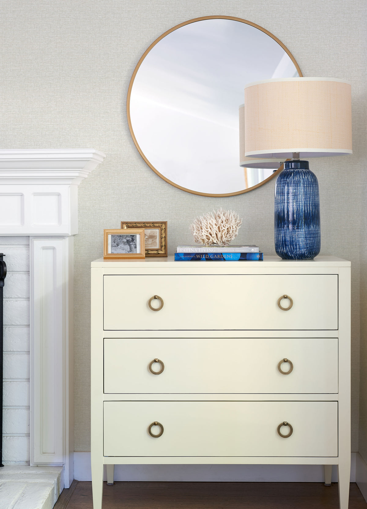 4121-26942-peel-and-stick-wallpaper-room-scene